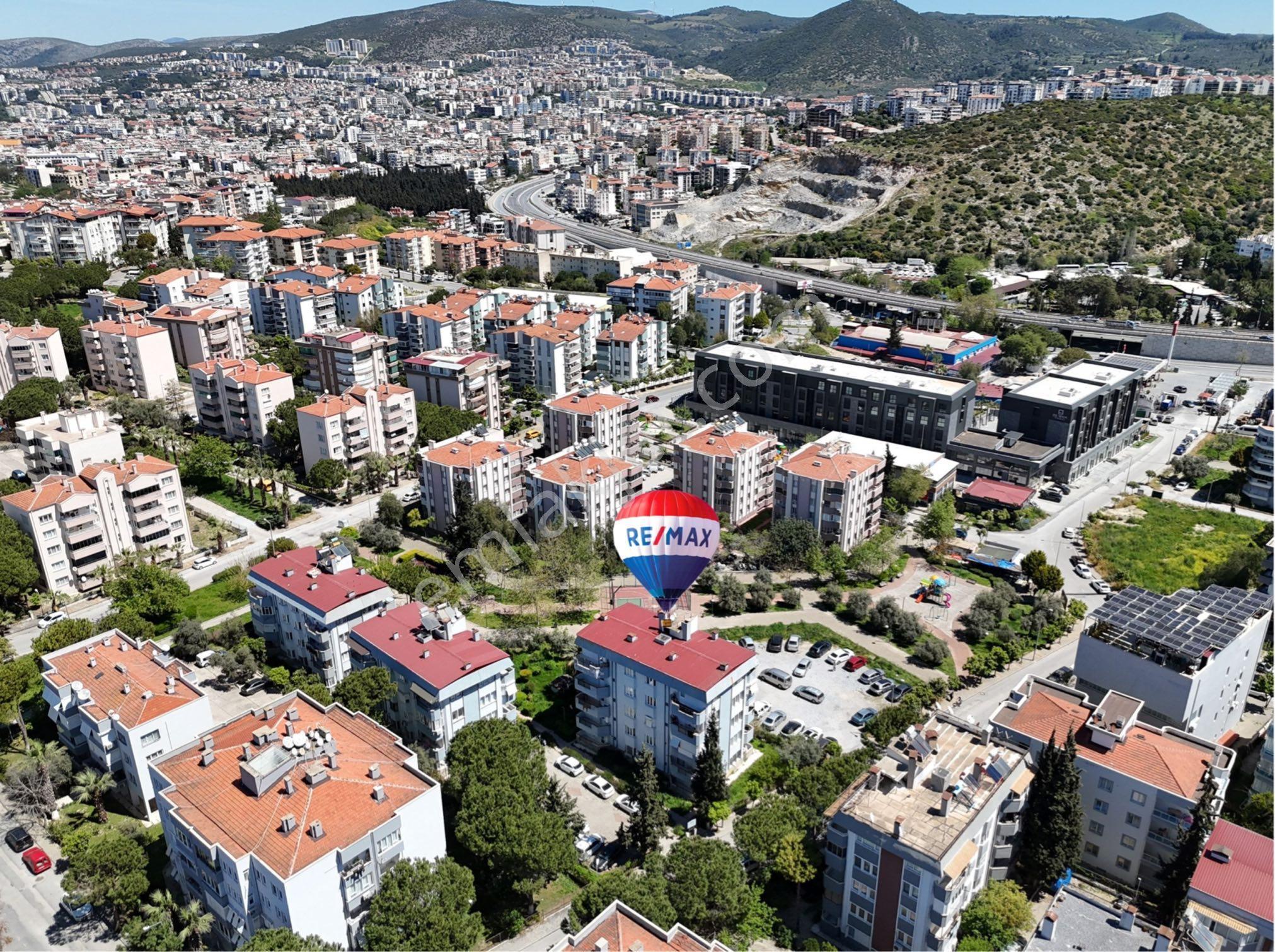 Kuşadası Merkezde Satılık 2 + 1 - Görsel 25