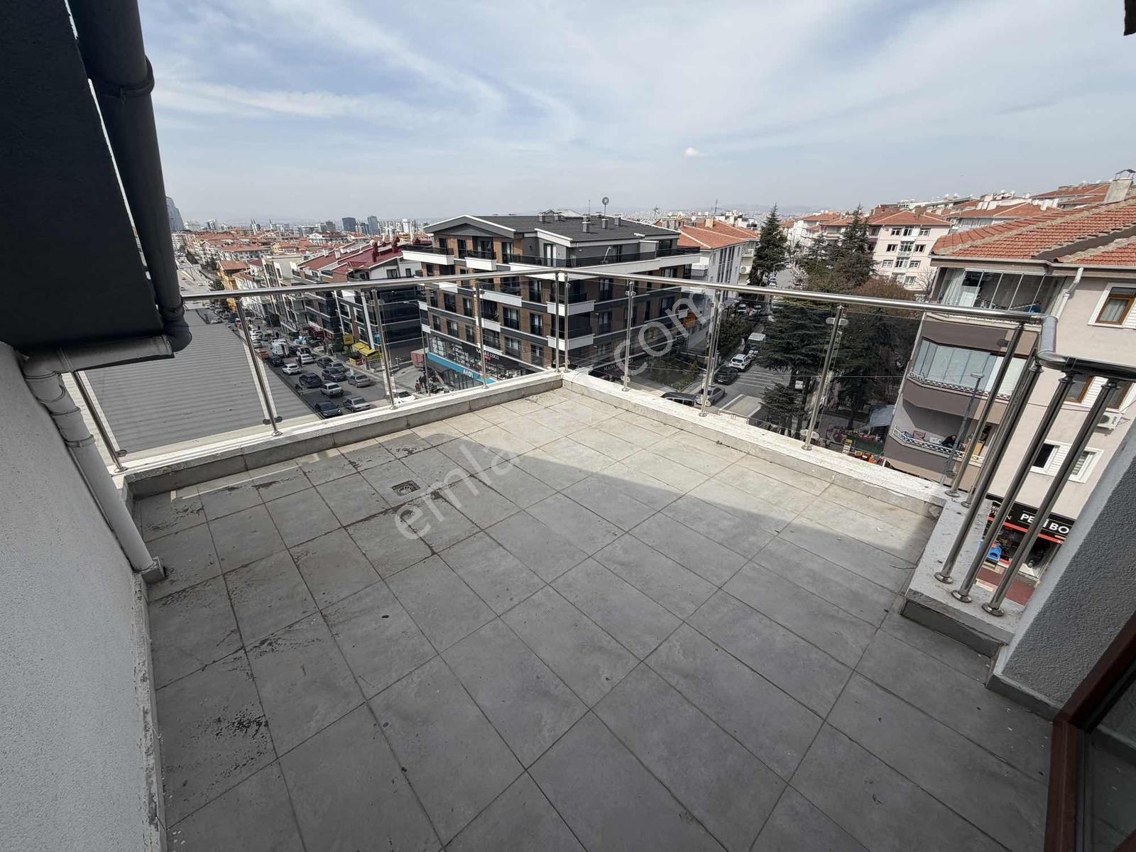 Çankaya Sokullu Pazar Karşı 70m2 1+1 Teraslı Manzararalı Satılık - Görsel 12