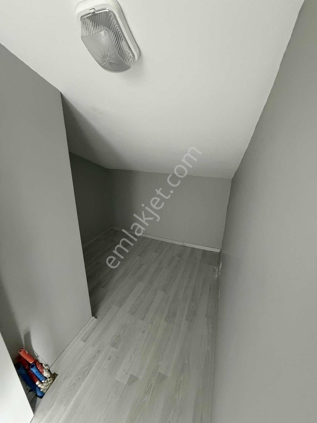 Çankaya Sokullu Pazar Karşı 70m2 1+1 Teraslı Manzararalı Satılık - Görsel 6