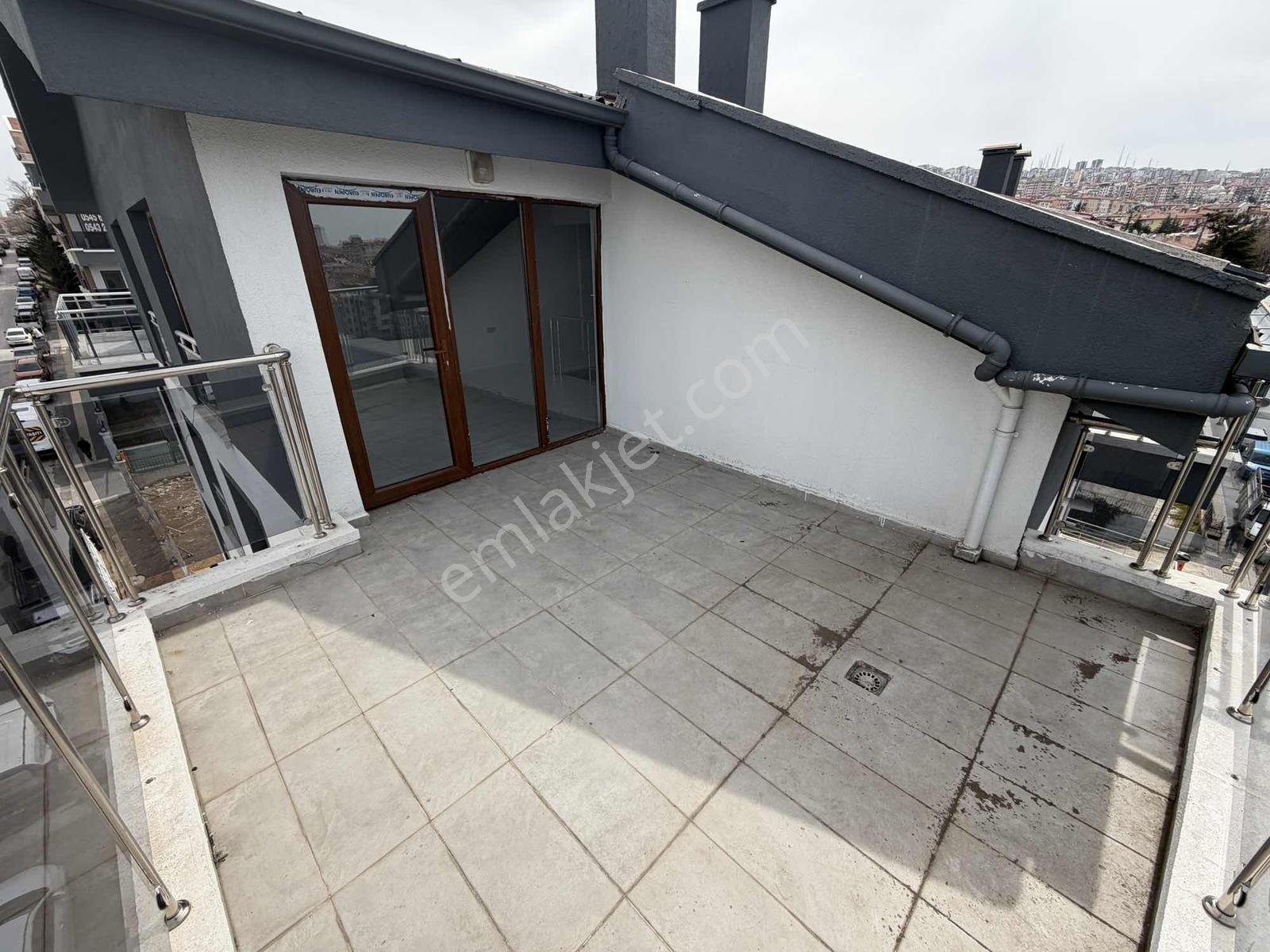 Çankaya Sokullu Pazar Karşı 70m2 1+1 Teraslı Manzararalı Satılık - Görsel 13
