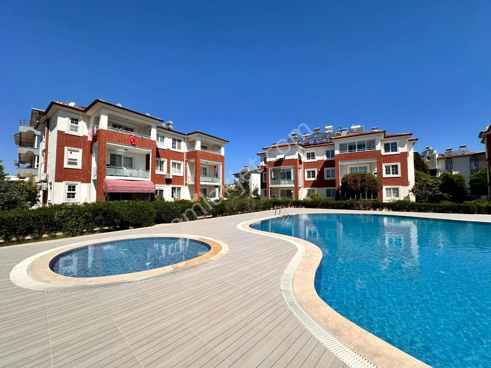 Belek'te 3+1 Daire Havuzlu Site İçerisinde Merkezi Konumda