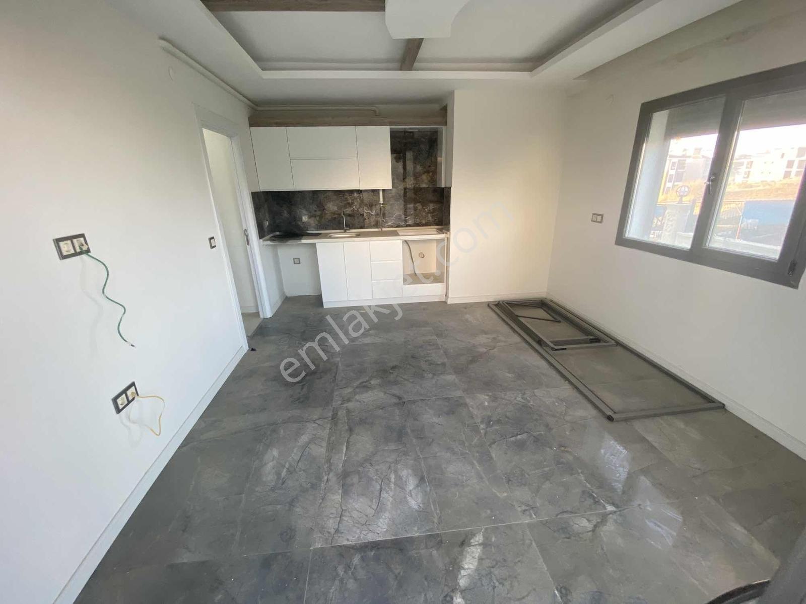 Seferihisar'da Bahçe Kullanımlı 2+1 Köşe Konumlu Daire - Görsel 22