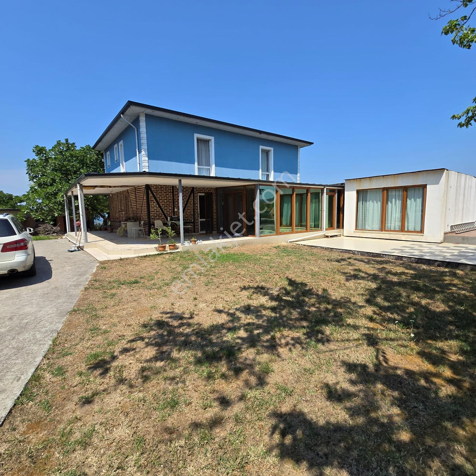 Ferizli Sinanoğlu Köy Merkezin Müstakil Satılık Villa
