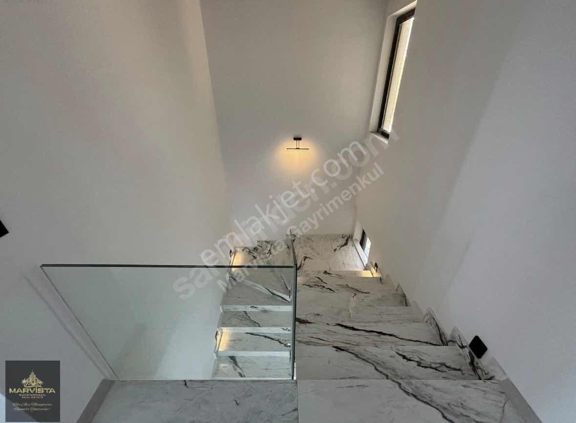 Marmaris Söğüt'te Deniz Manzaralı Havuzlu Lüks 5+1 Triplex Villa - Görsel 27