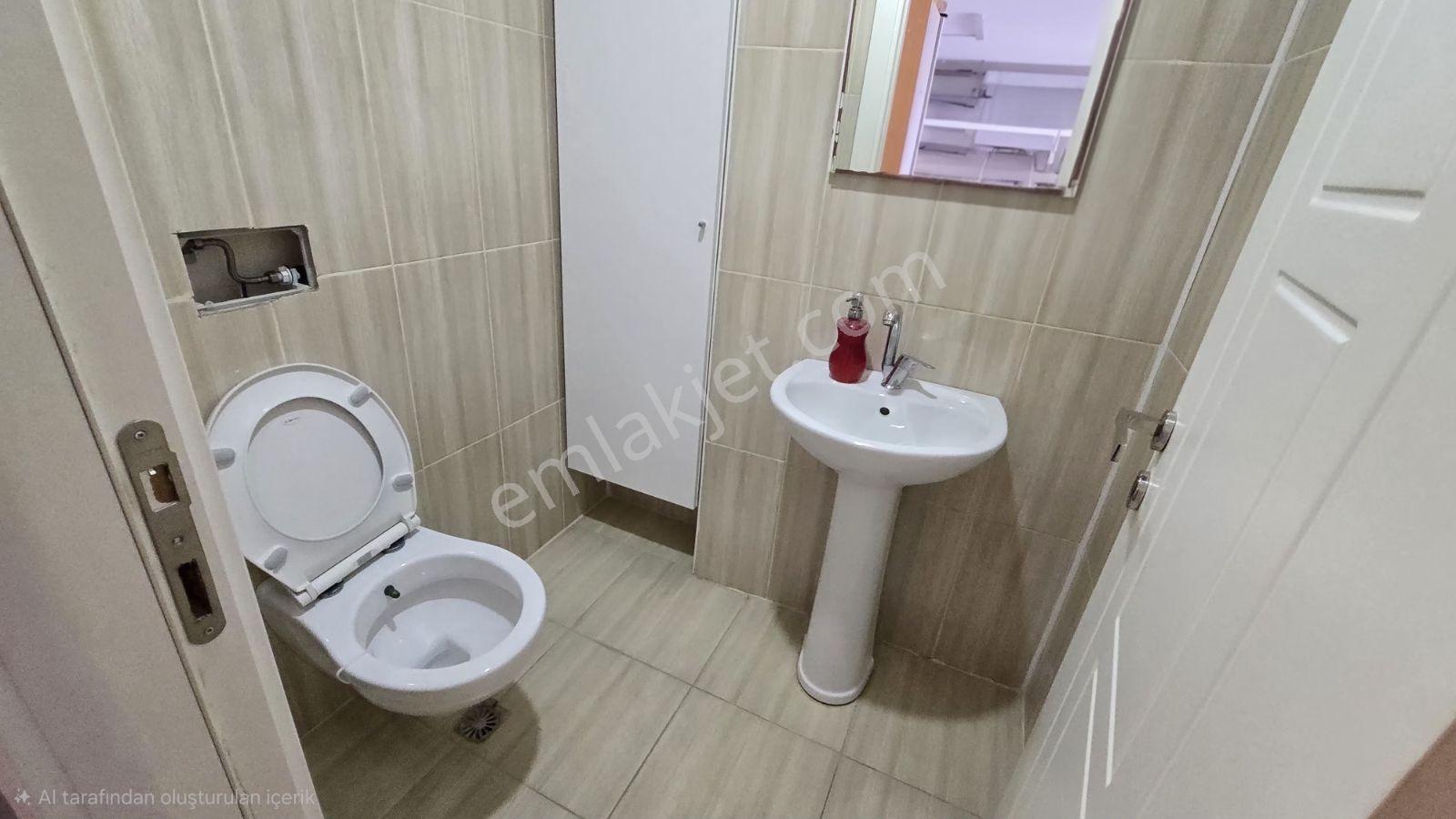 Remax Hedeften Beylikdüzü Marmara Konaklarında 130 M2 Dükkan - Görsel 4