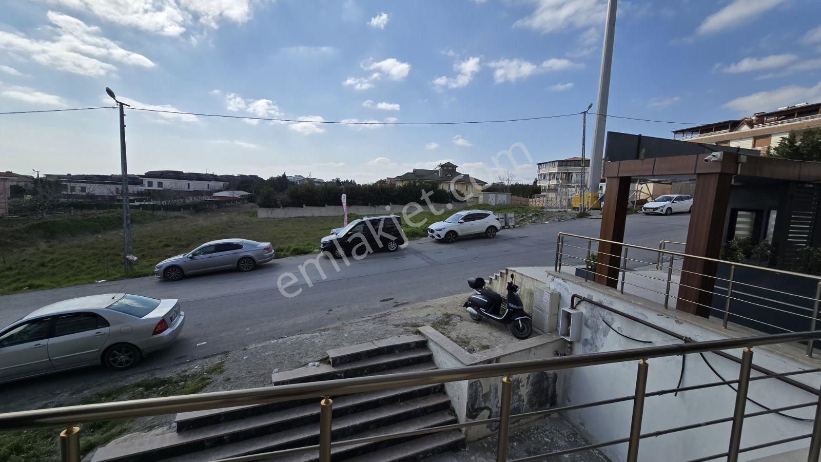 Remax Hedeften Beylikdüzü Marmara Konaklarında 130 M2 Dükkan - Görsel 5