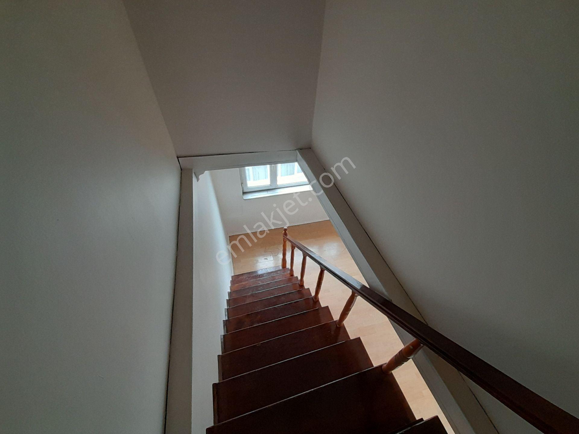 Remax'tan Şişli Kurtuluş'ta 6+2 Satılık Geniş Dubleks Daire - Görsel 12