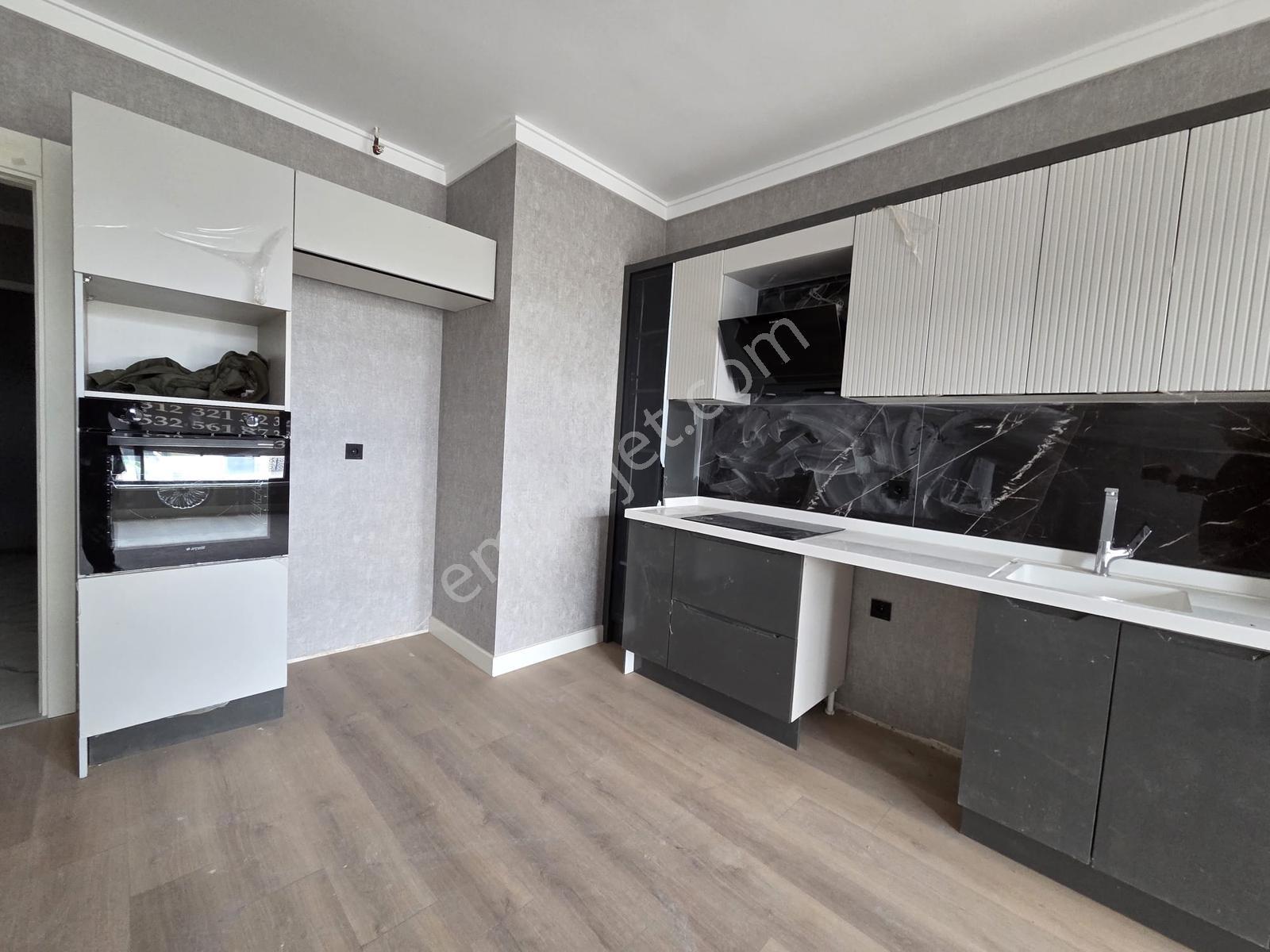 Bienza Sitesinde Kiler+giyinme Dolabı Lüx 1+1sıfır Satılık Daire - Görsel 16