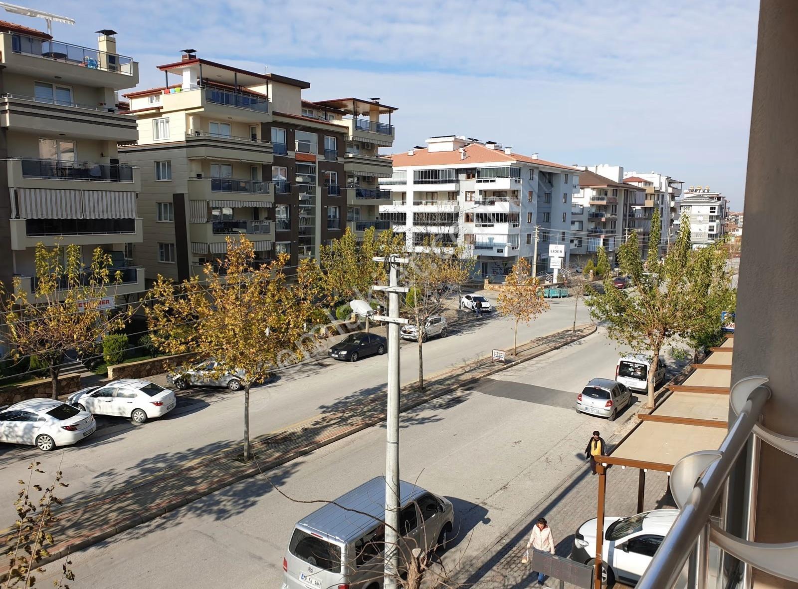Toprak Dünyası' Ndan Adliye Sgk Teiaş Yakını 1+1 Eşyalı Apart - Görsel 2