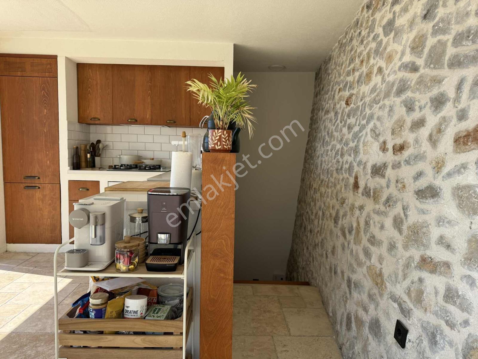 Gümüşlük Koyunbaba Özel Tasarım Deniz Manzaralı 1+1 Kiralık - Görsel 23