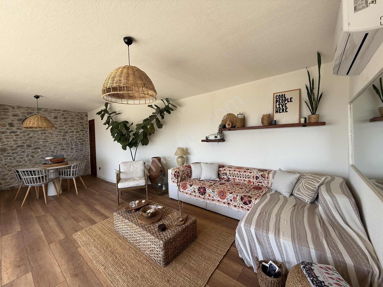 Gümüşlük Koyunbaba Özel Tasarım Deniz Manzaralı 1+1 Kiralık - Görsel 13
