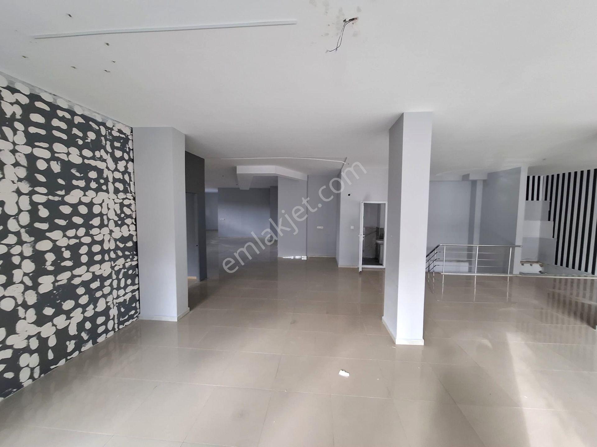 Edremit Merkezde Kiralık Dükkan - Görsel 21