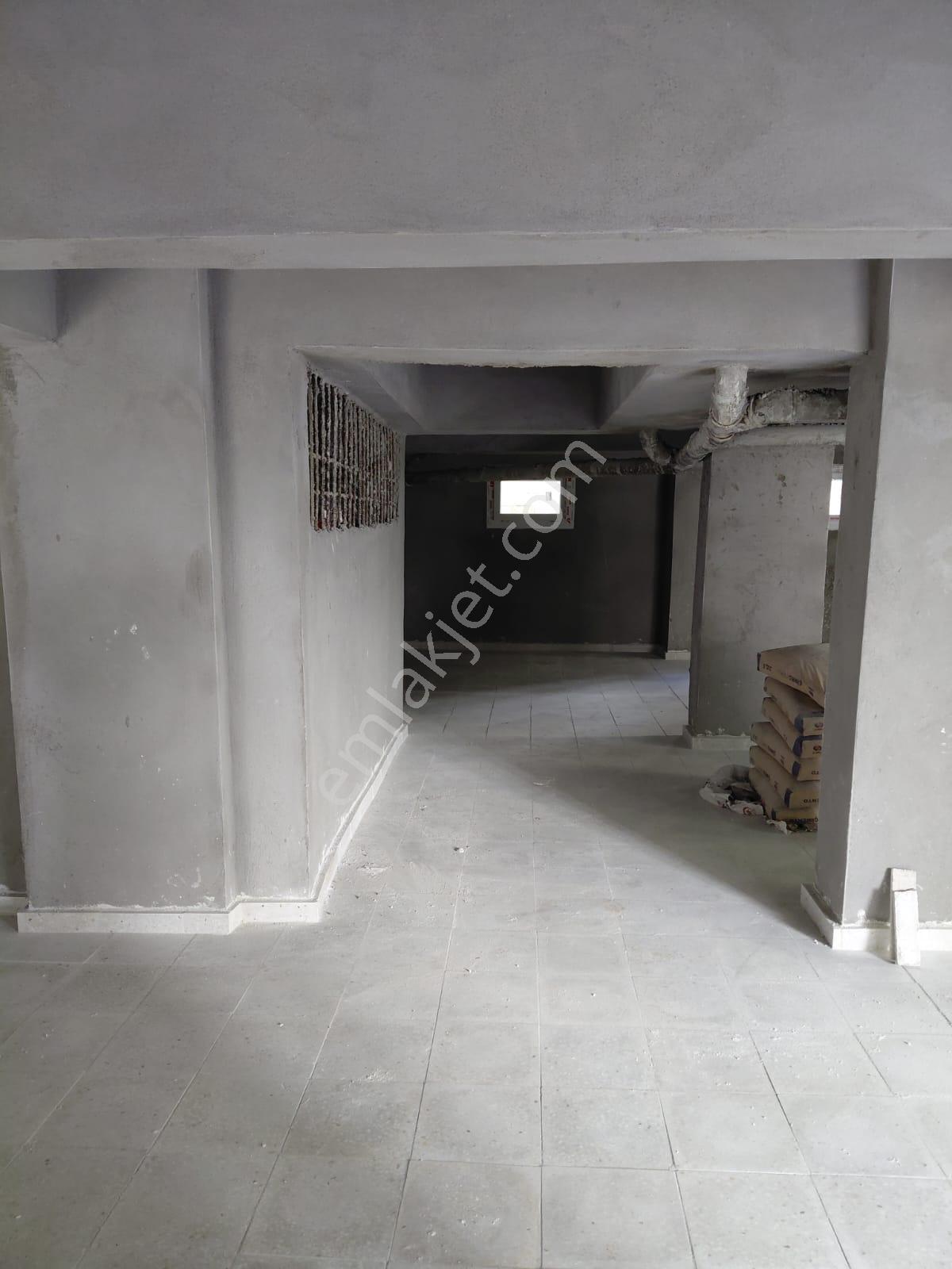 Yakup Göymenden Cumhuriyette Ana Yol Üzeri Kiralık 310 M2 Depo - Görsel 8