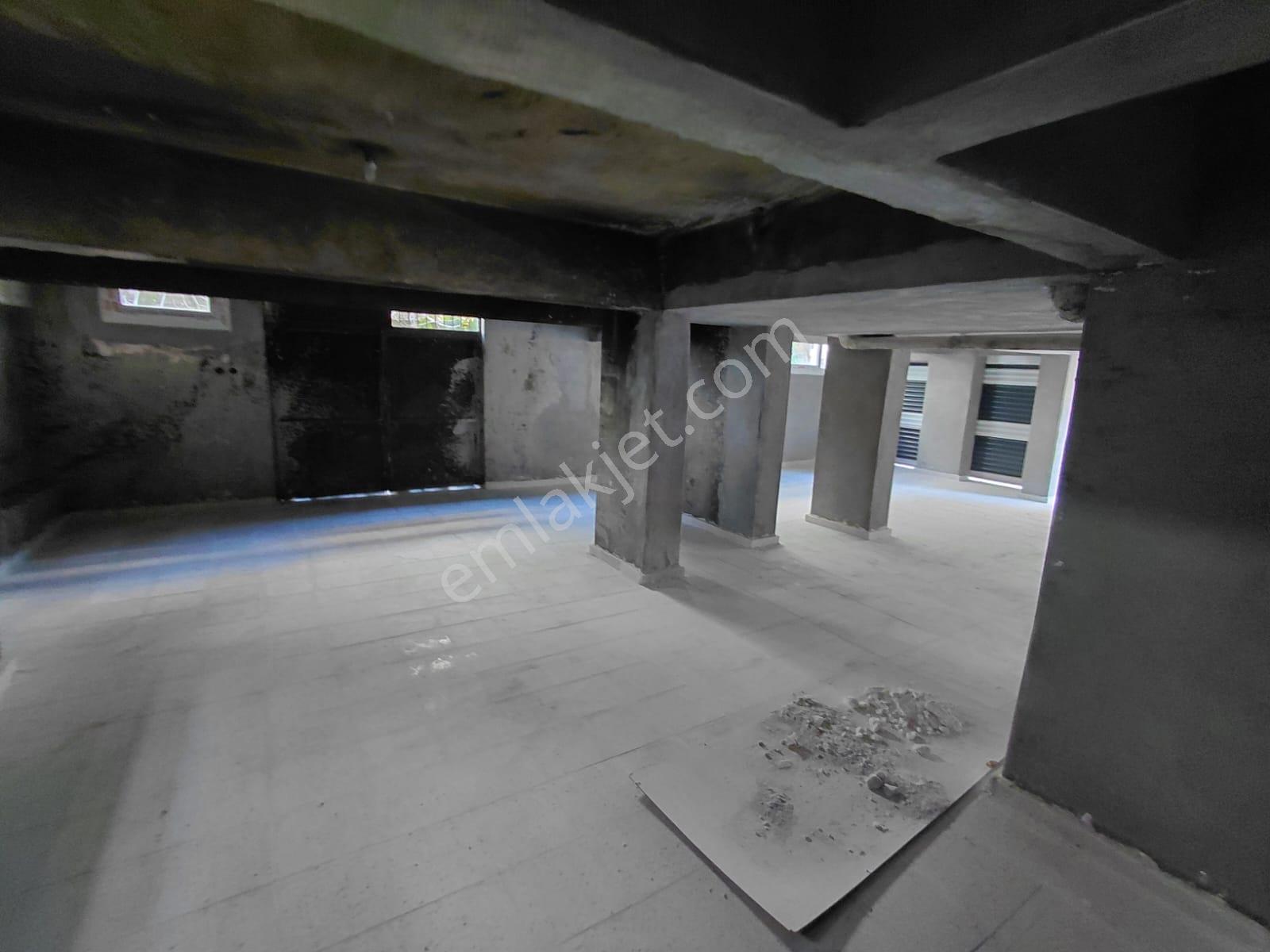 Yakup Göymenden Cumhuriyette Ana Yol Üzeri Kiralık 310 M2 Depo - Görsel 13