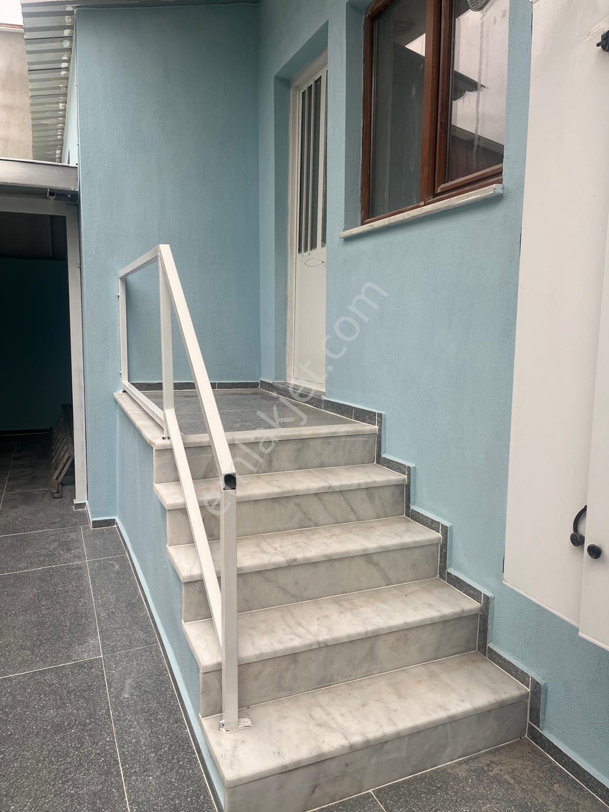 Huzur Arayanlara Modern Mimari İle Tasarlanmış Geniş Bahçeli Müstakil Ev - Görsel 8