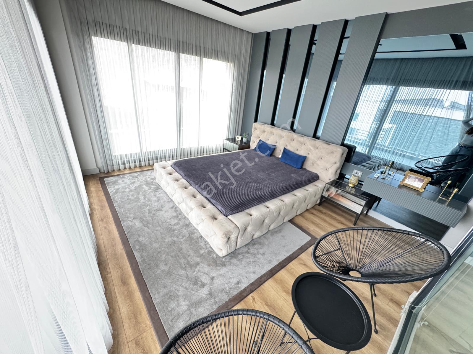Kuşadası'nda 600m2 Özel Havuz Sauna+spor+sinema Odalı Lüks Villa - Görsel 20