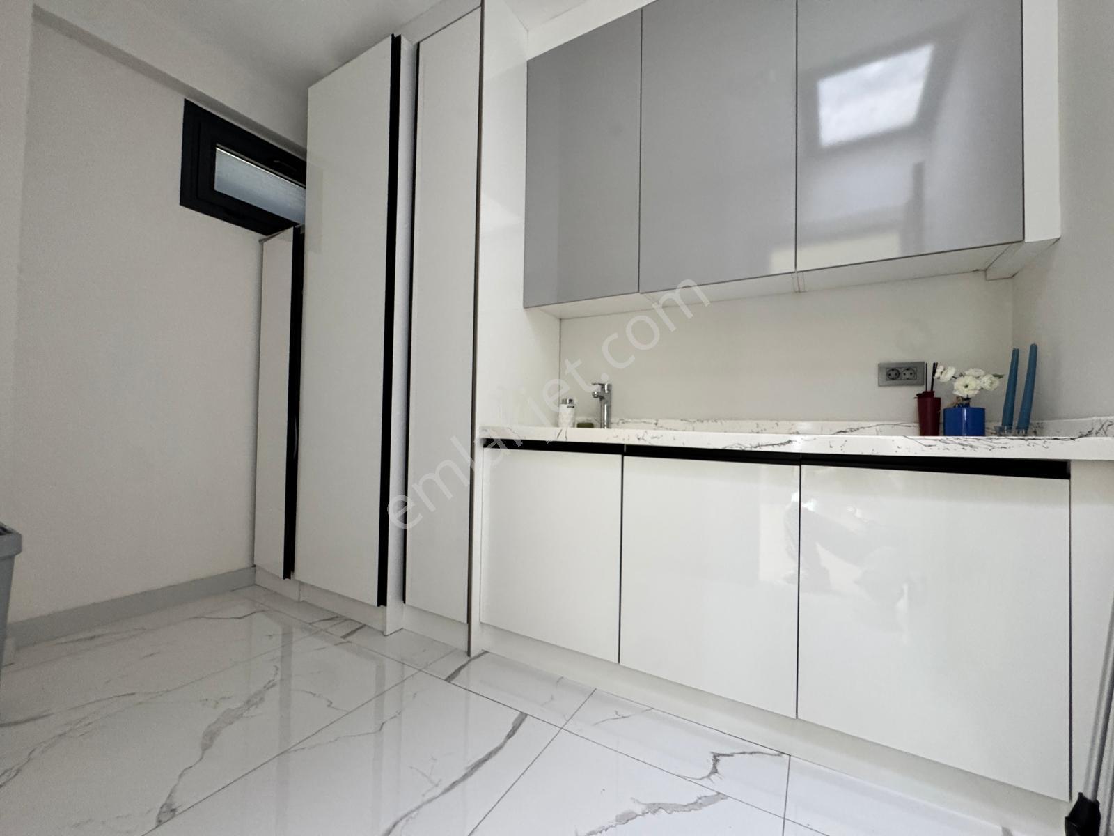 Kuşadası'nda 600m2 Özel Havuz Sauna+spor+sinema Odalı Lüks Villa - Görsel 29