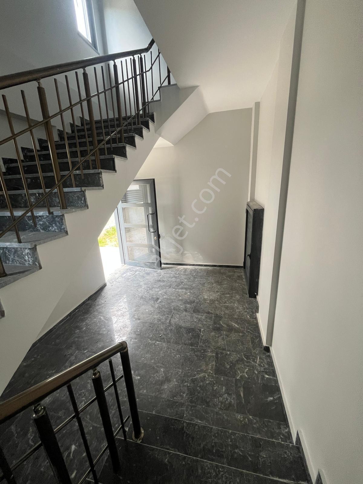 Bahçe Kullanım Alanlı Ebeveyn Banyolu 2+1 Dubleks Satılık Daire - Görsel 5