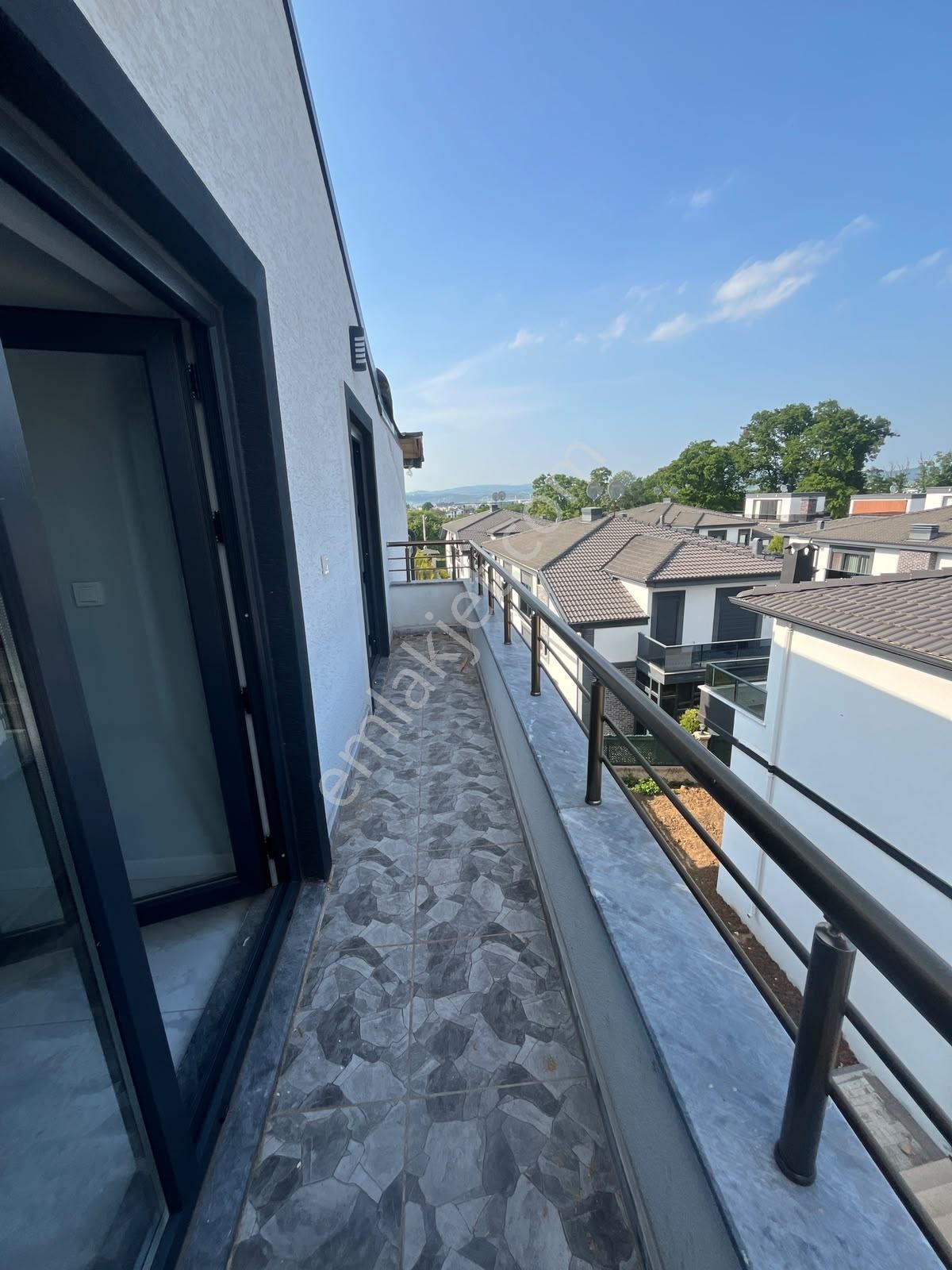Bahçe Kullanım Alanlı Ebeveyn Banyolu 2+1 Dubleks Satılık Daire - Görsel 33