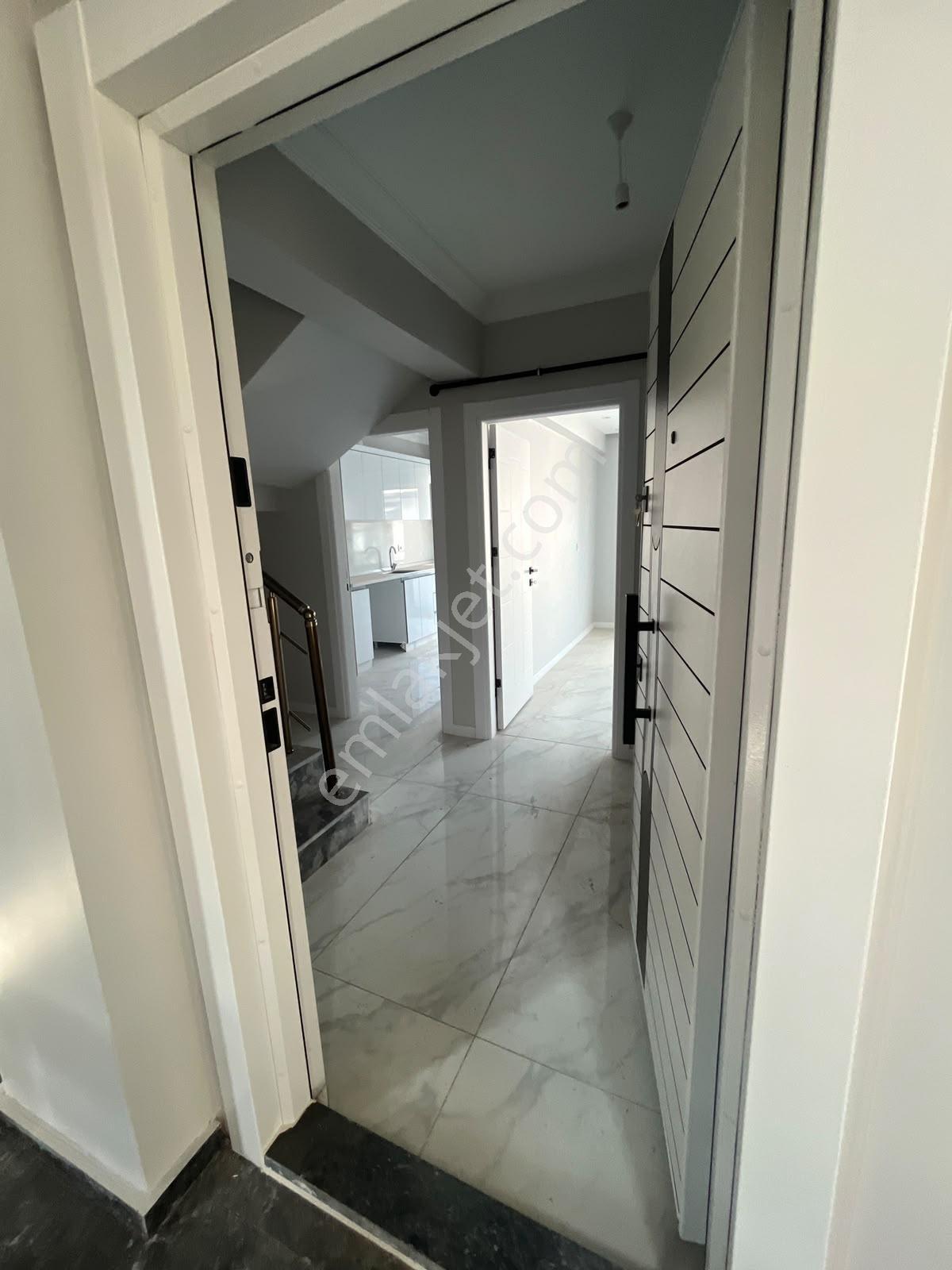 Bahçe Kullanım Alanlı Ebeveyn Banyolu 2+1 Dubleks Satılık Daire - Görsel 9