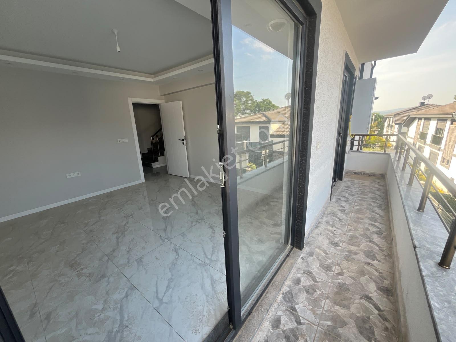 Bahçe Kullanım Alanlı Ebeveyn Banyolu 2+1 Dubleks Satılık Daire - Görsel 8