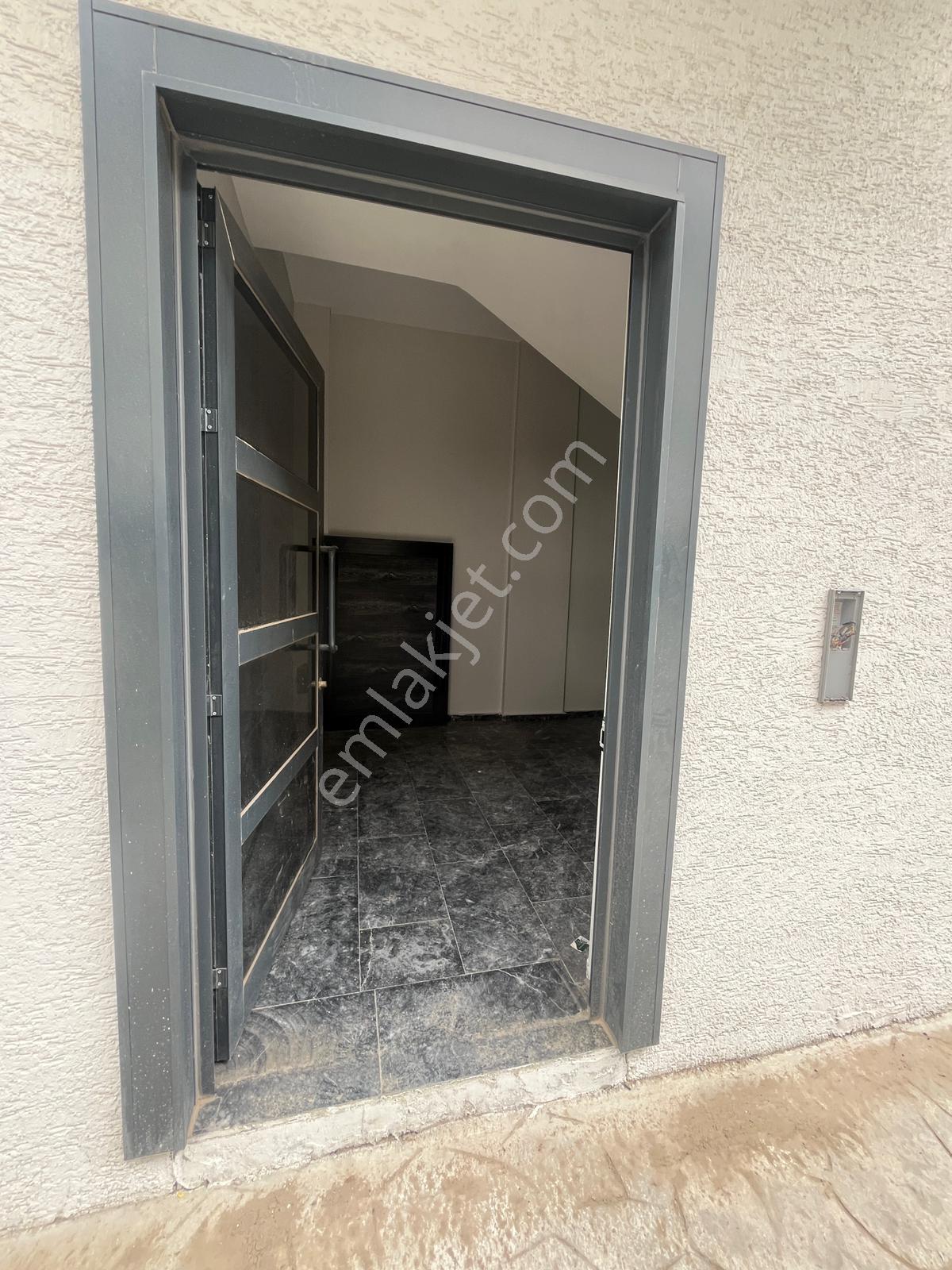 Bahçe Kullanım Alanlı Ebeveyn Banyolu 2+1 Dubleks Satılık Daire - Görsel 4