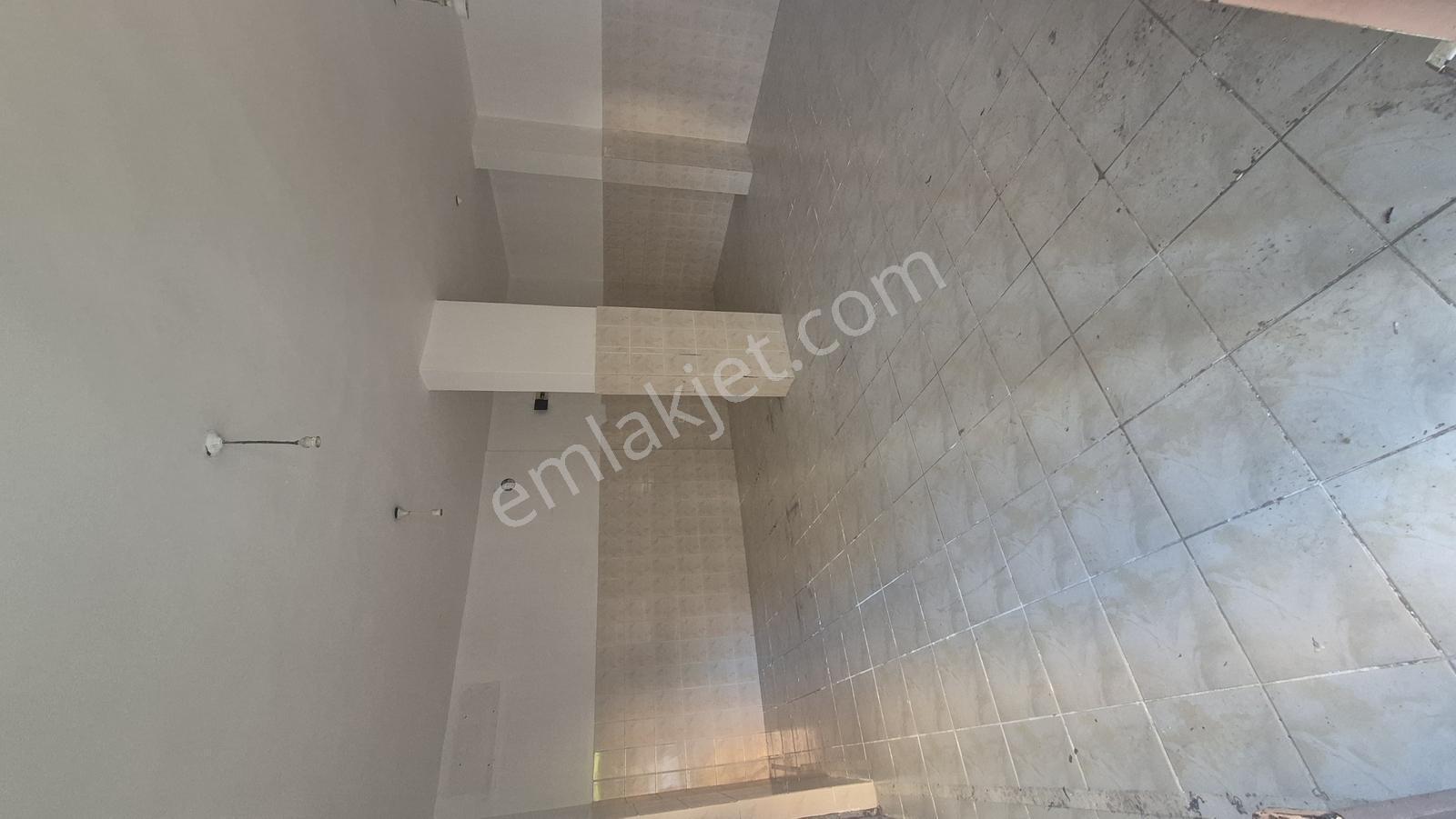 İnegöl Merkezde Vergi Dairesi Mevkii Kiralık 85 M2 Depo - Görsel 3