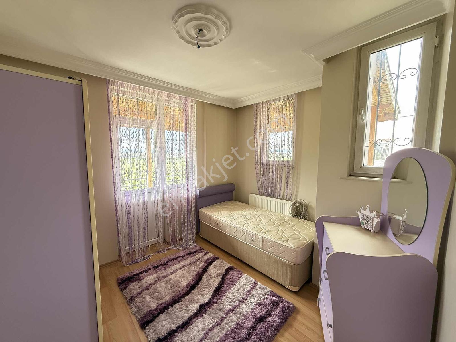 Balıkesir Pamukçu Site İçerisinde Eşyalı Kiralık 3+1 Villa - Görsel 8