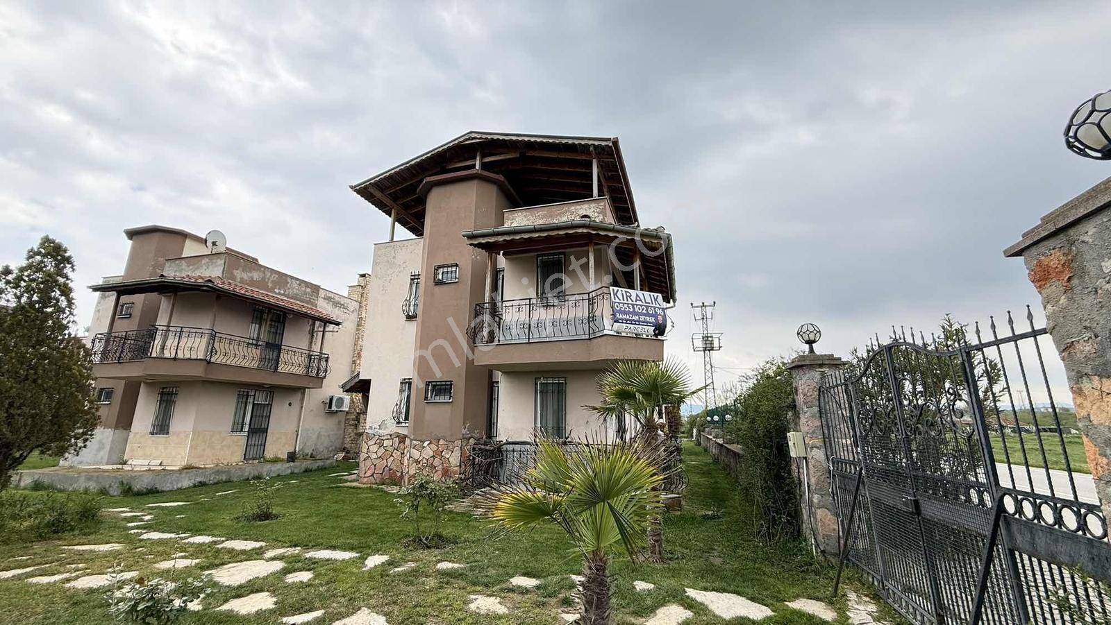 Balıkesir Pamukçu Site İçerisinde Eşyalı Kiralık 3+1 Villa - Görsel 12