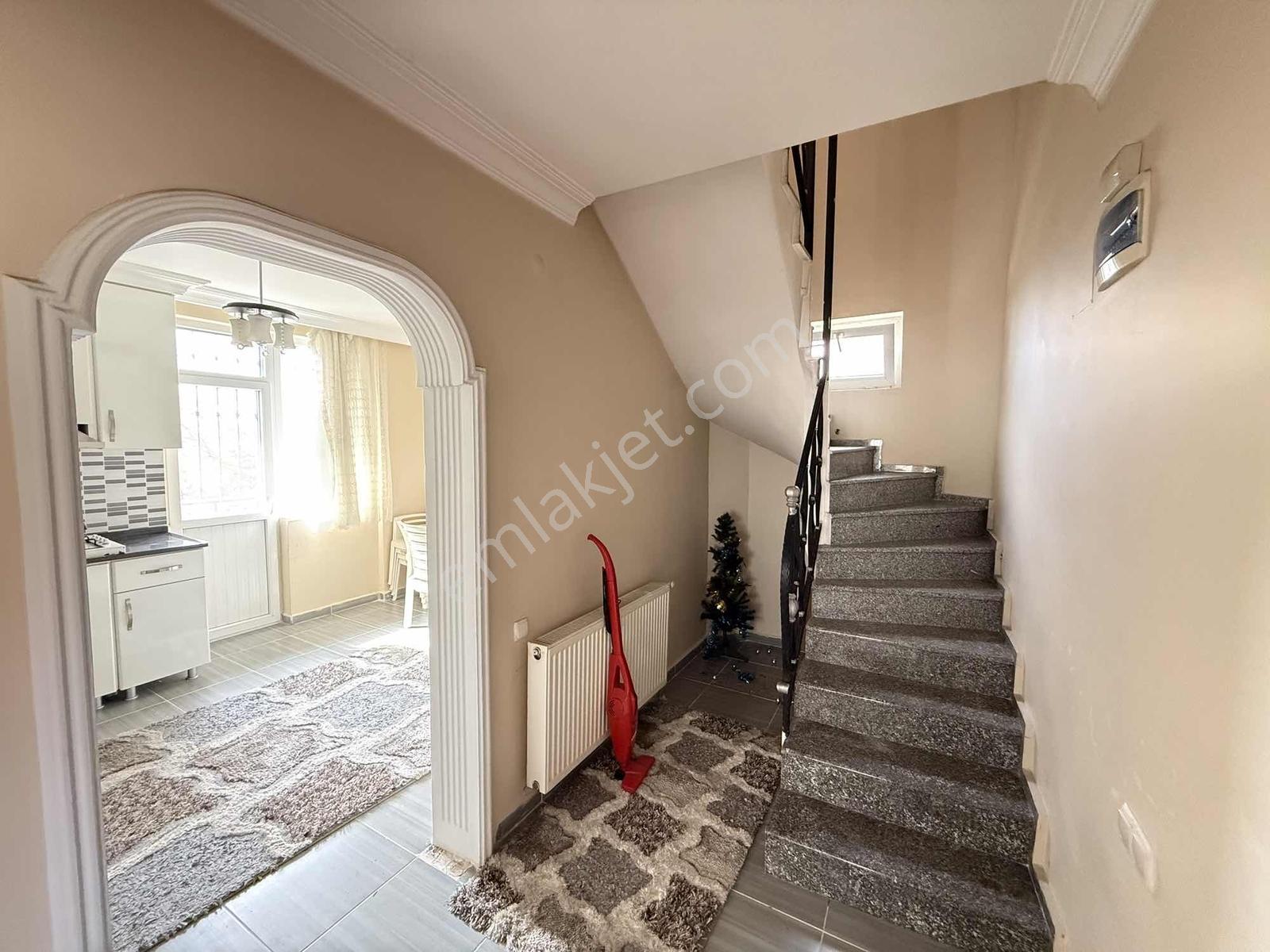 Balıkesir Pamukçu Site İçerisinde Eşyalı Kiralık 3+1 Villa - Görsel 16