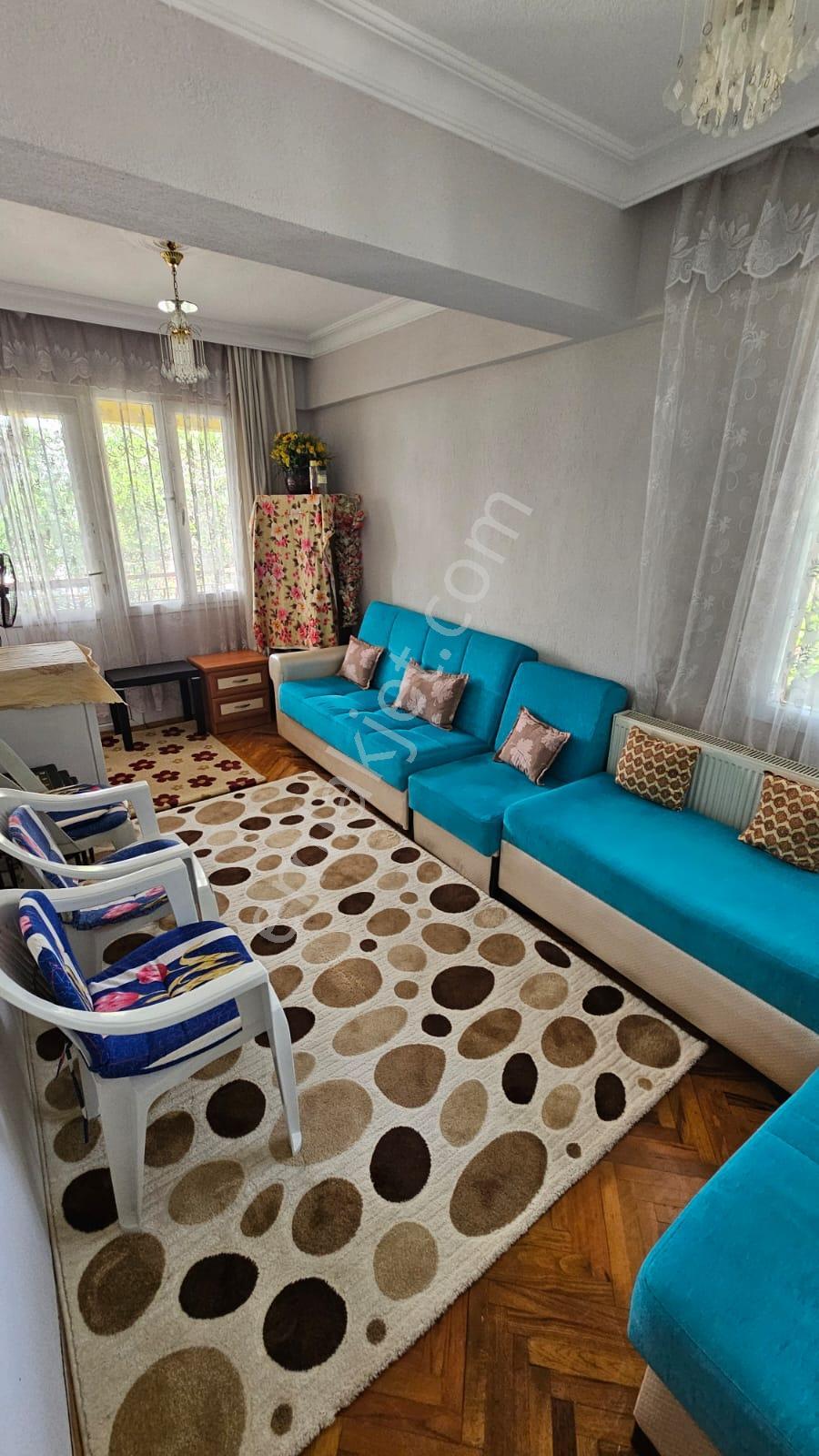 Tire Doğuş Emlaktan Avm Yakını Eşyalı Kiralık 3+1 Daire - Görsel 4