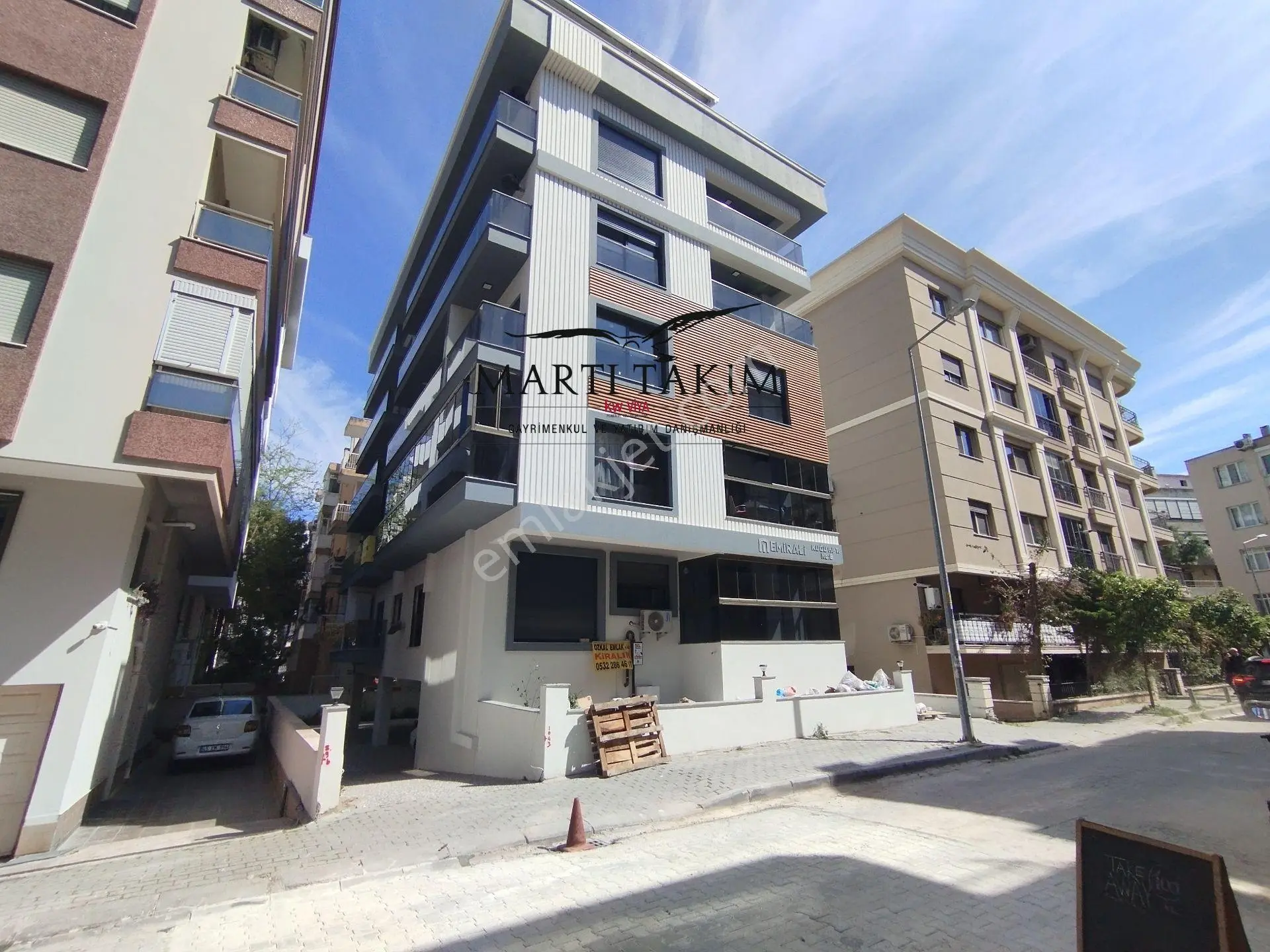 Bostanlı'da Martı Takım'dan 1+1 Sıfır Satılık Daire
