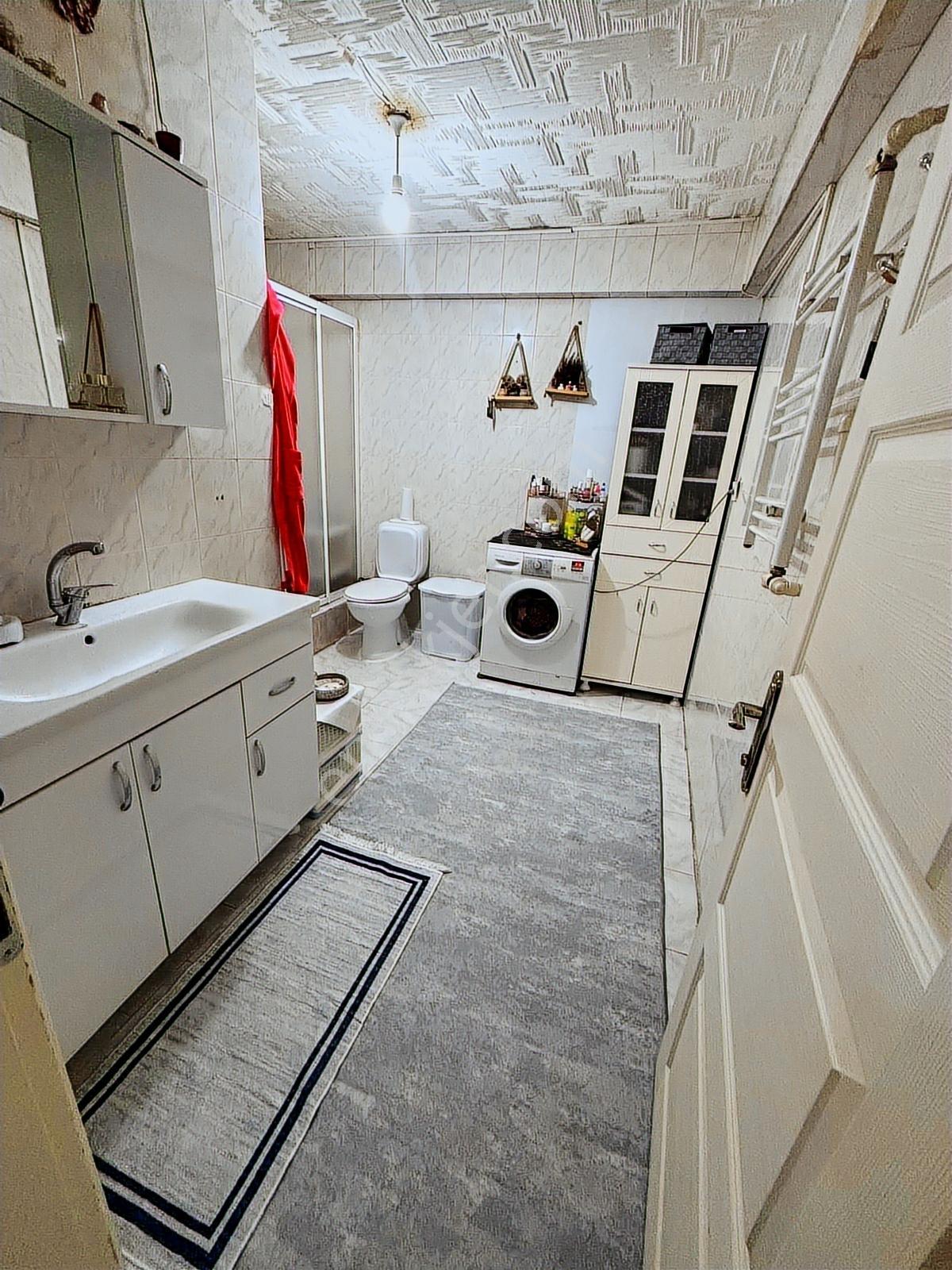 Bahçelievler Siyavuşpaşa'da 2+1 90 M2 Net Kullanımı Olan Satılık - Görsel 31