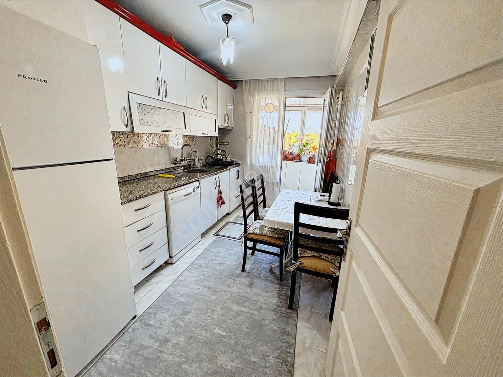 Bahçelievler Siyavuşpaşa'da 2+1 90 M2 Net Kullanımı Olan Satılık - Görsel 24