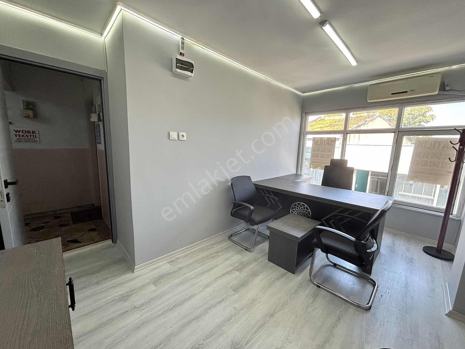 B.köy/cevizlikte Mobilyalı Full Tadilatlı Ön Cephe 15 M2 Ofis