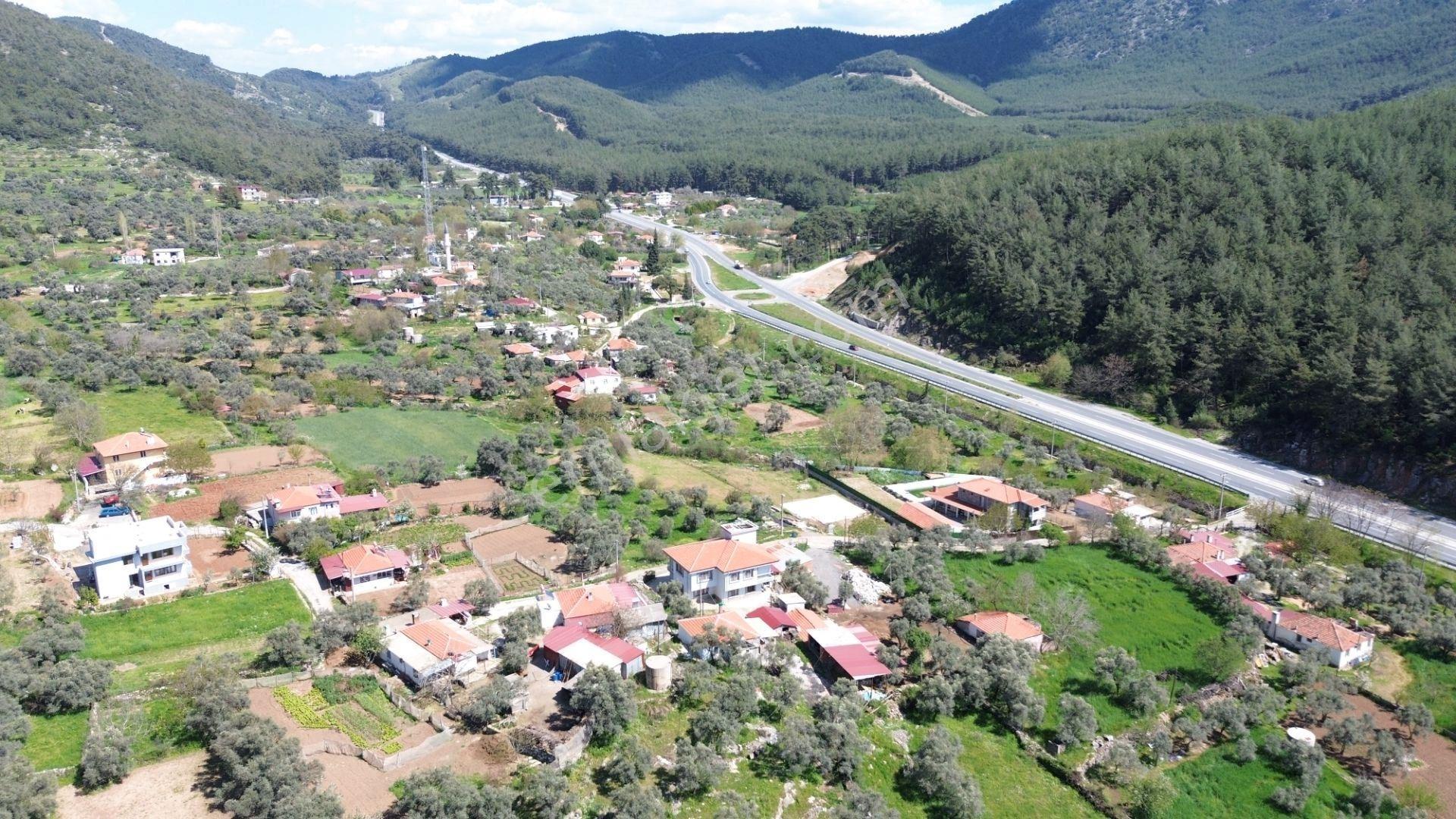 Milas Korucuk’ta Doğayla İç İçe, İçerisinde Yapı Bulunan Arazi
