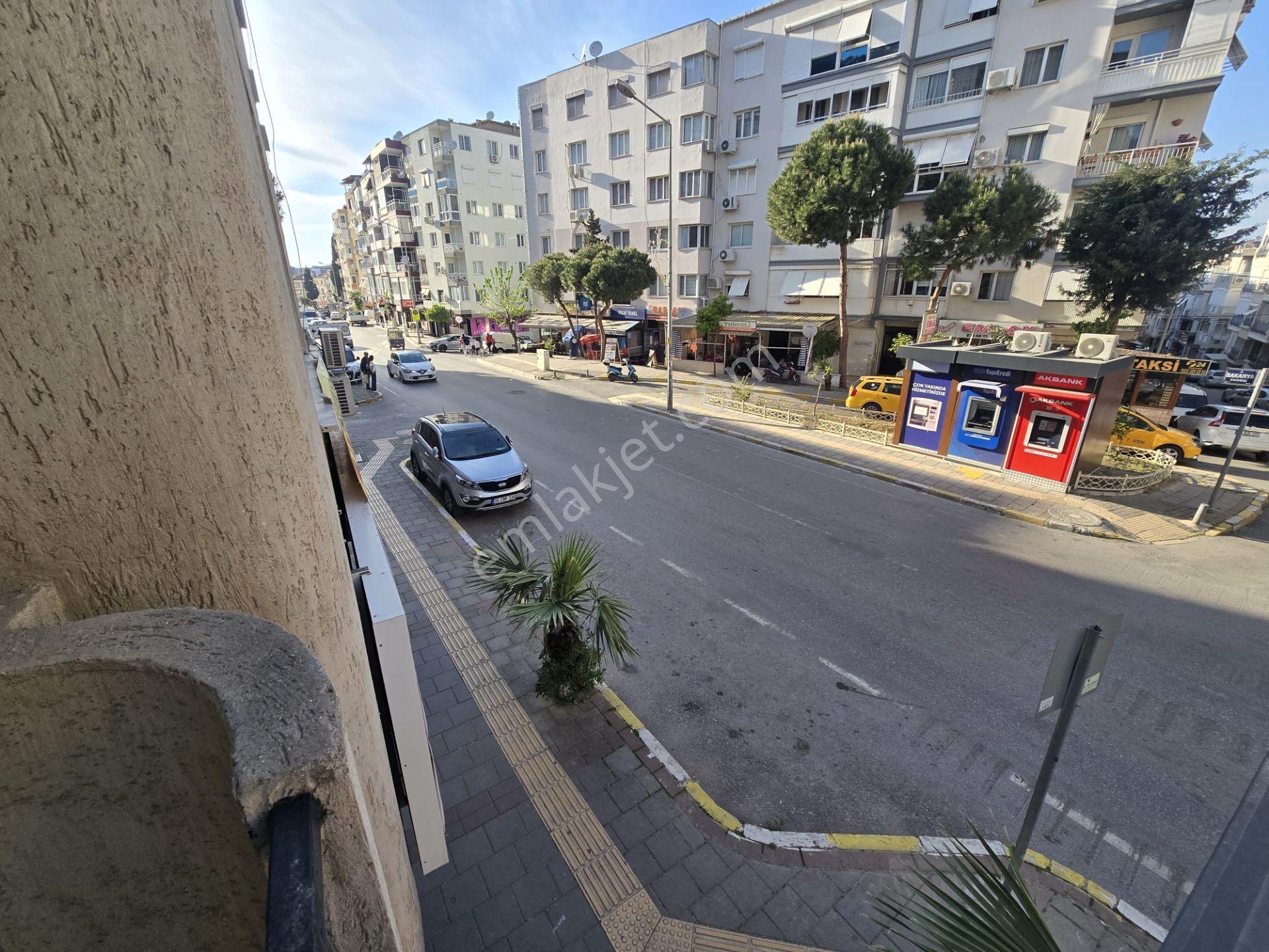 Balçovada Sakarya Caddesi Üzeri İşlek Konumda Kiralık Dükkan - Görsel 33