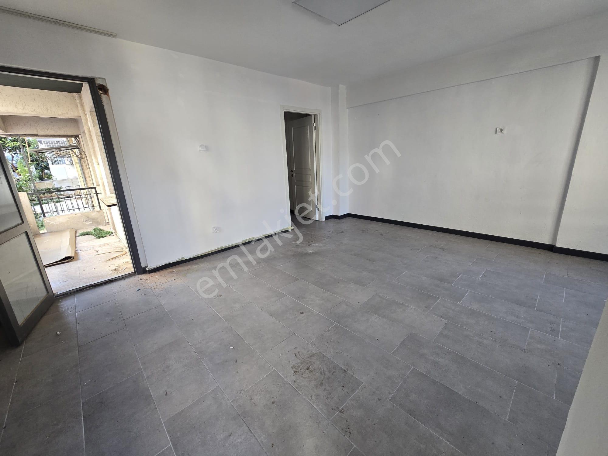 Balçovada Sakarya Caddesi Üzeri İşlek Konumda Kiralık Dükkan - Görsel 17