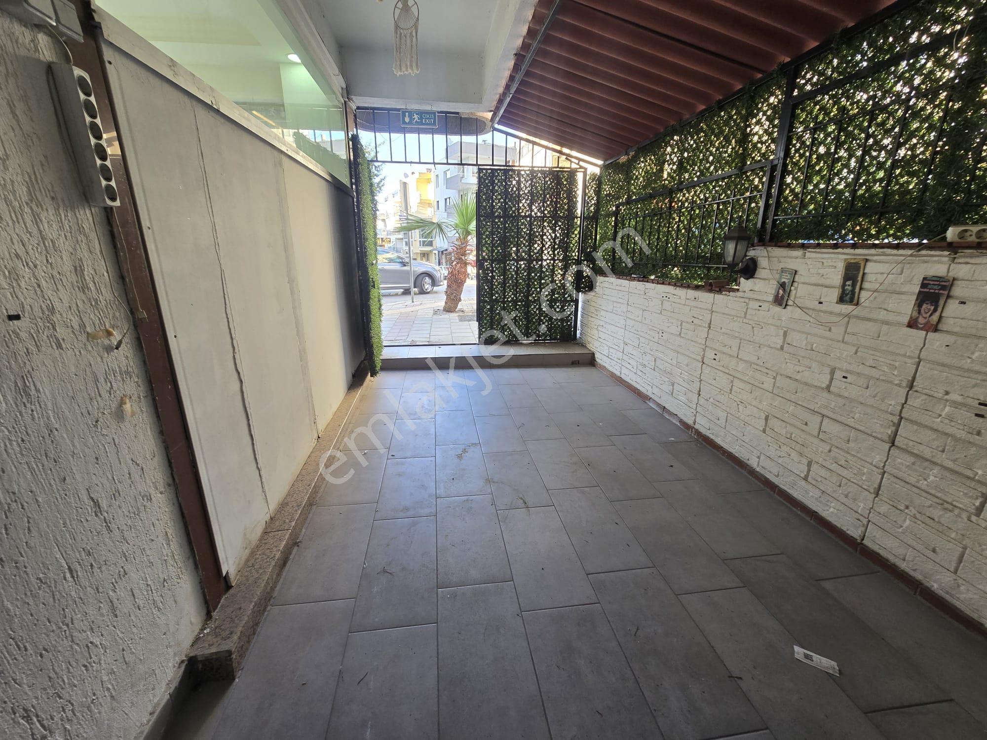 Balçovada Sakarya Caddesi Üzeri İşlek Konumda Kiralık Dükkan - Görsel 26