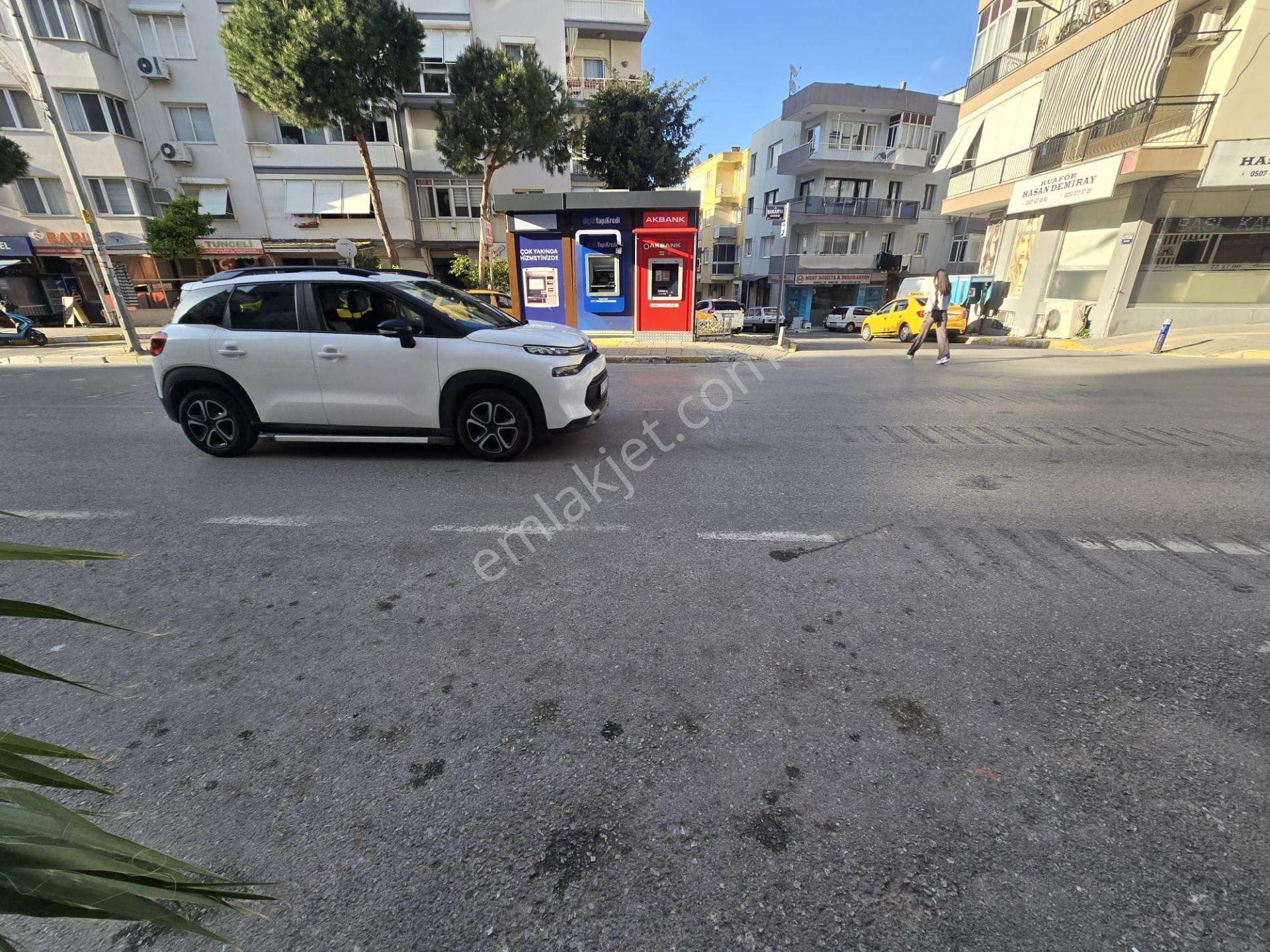 Balçovada Sakarya Caddesi Üzeri İşlek Konumda Kiralık Dükkan - Görsel 29