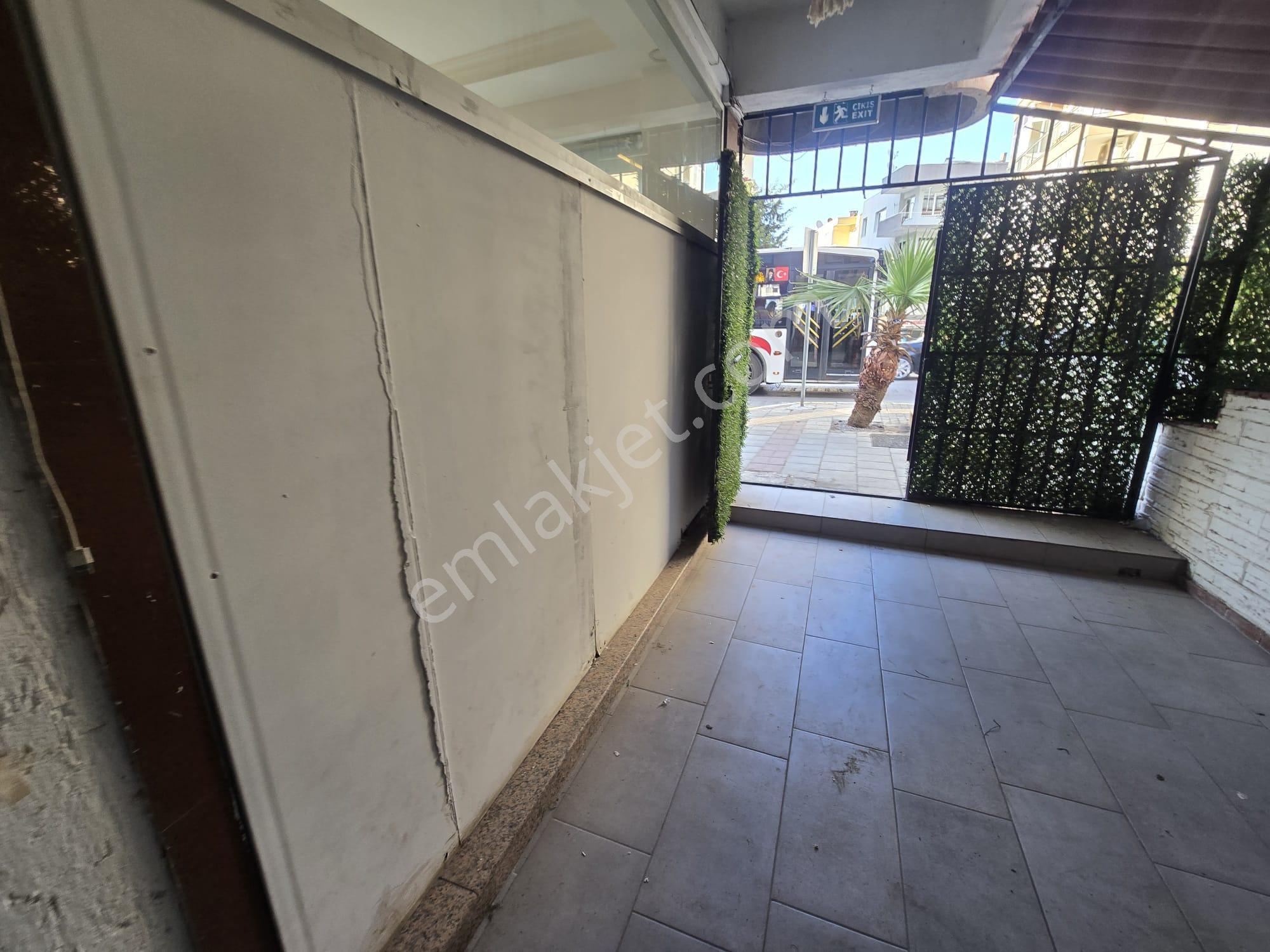 Balçovada Sakarya Caddesi Üzeri İşlek Konumda Kiralık Dükkan - Görsel 7