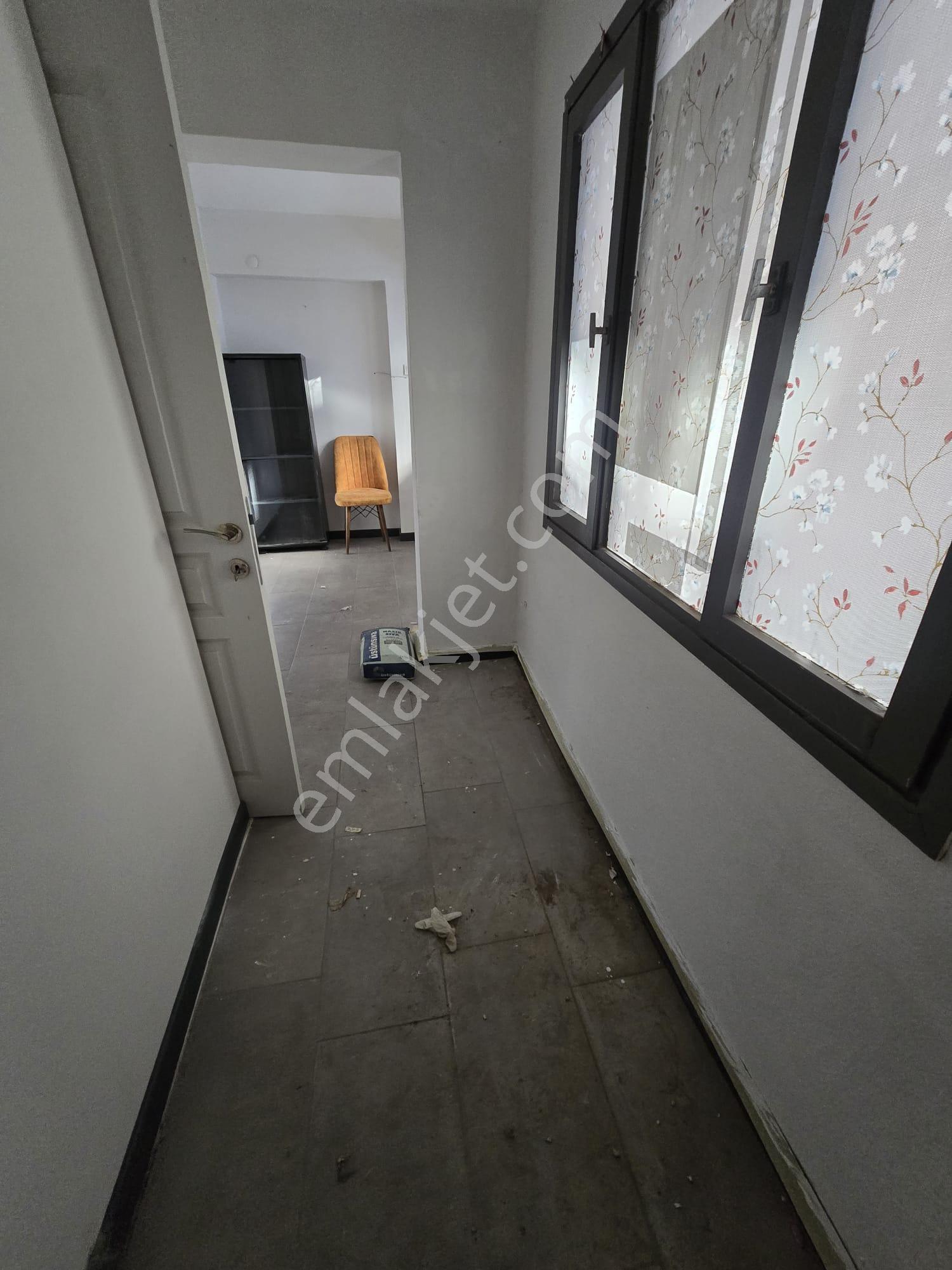 Balçovada Sakarya Caddesi Üzeri İşlek Konumda Kiralık Dükkan - Görsel 9