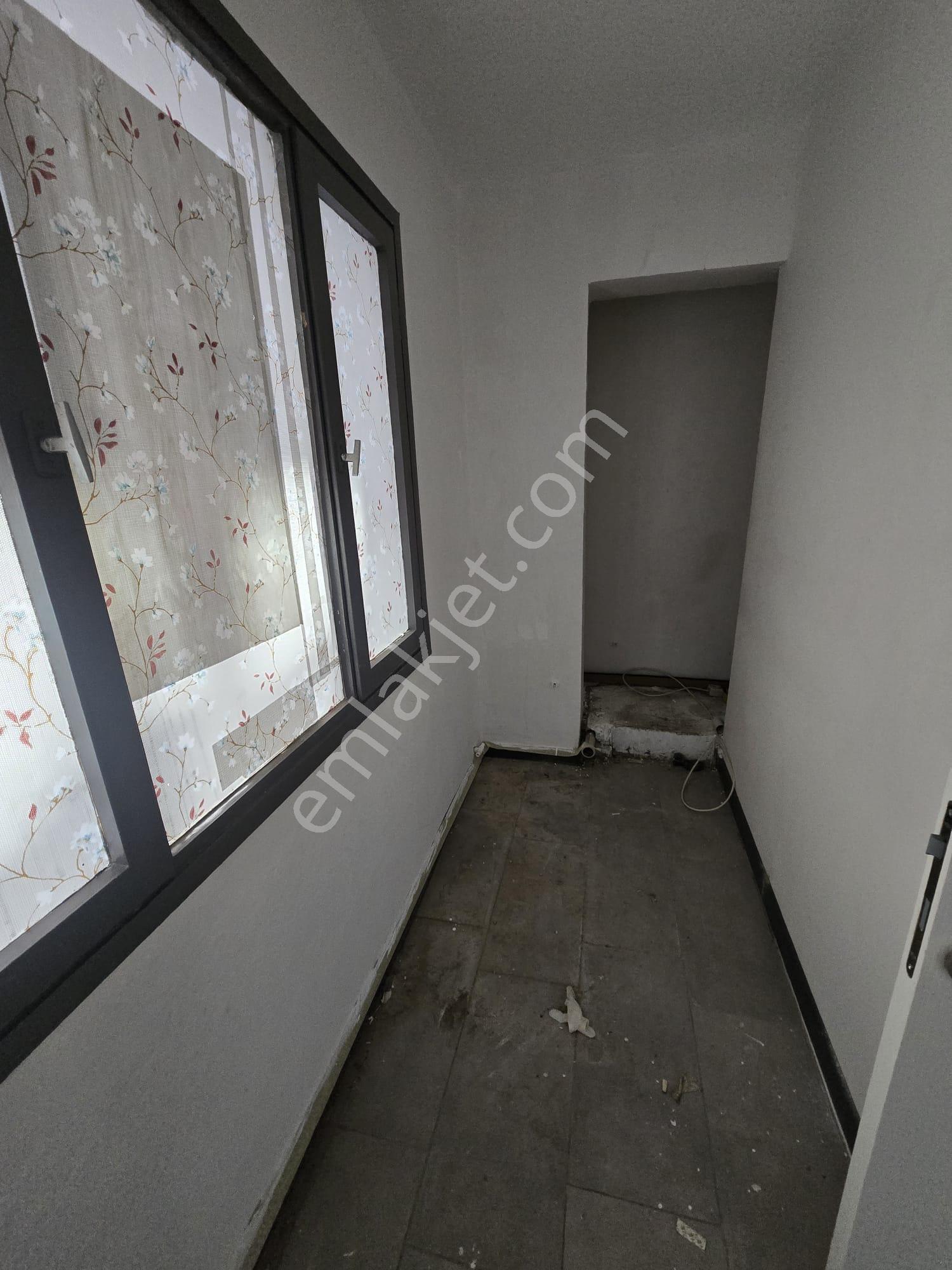 Balçovada Sakarya Caddesi Üzeri İşlek Konumda Kiralık Dükkan - Görsel 11
