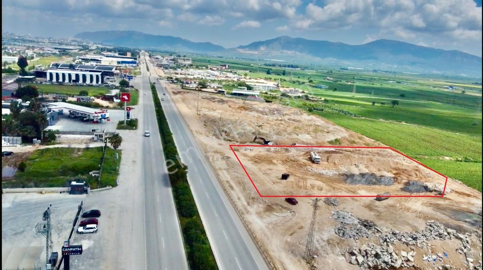 Zorlu'dan D-400 Üzeri 9.000 M2 Satılık Arazi