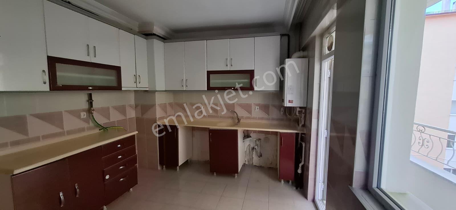 Eslem Gayrimenkulden Emek Mahallesinde 3+1 Geniş Daire