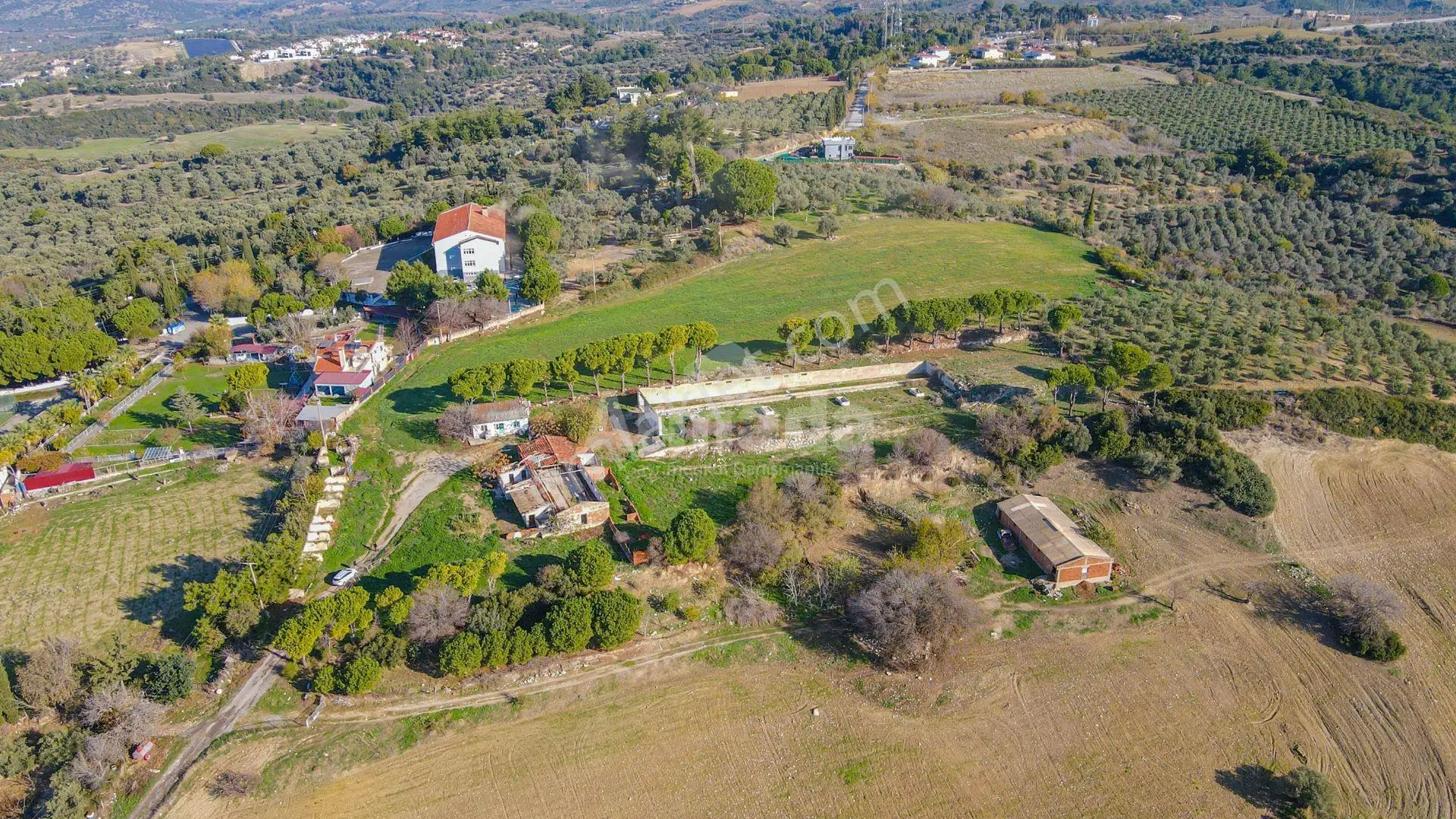 Kuşadası Soğucak Köyü Sınırında İmar Planı İçerisinde Tarla - Görsel 3
