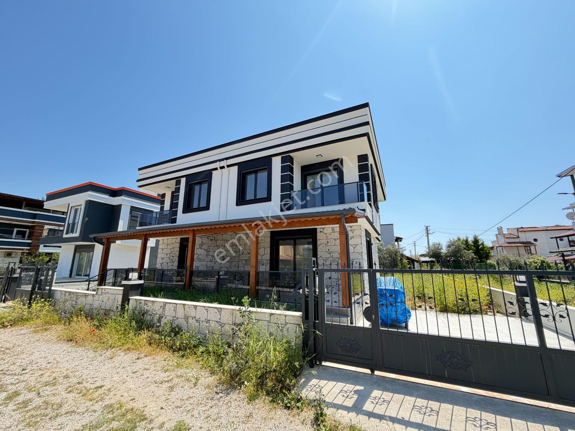 Seferihisar Doğanbey'de Denıze Yakın Satılık Genıs Bahcelı Sıfır 3+1 Villa - Görsel 3
