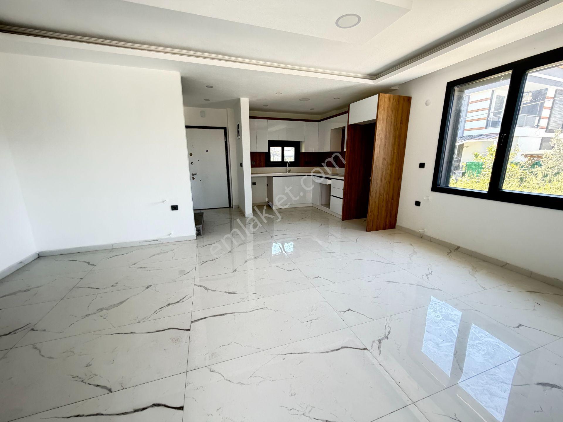 Seferihisar Doğanbey'de Denıze Yakın Satılık Genıs Bahcelı Sıfır 3+1 Villa - Görsel 16