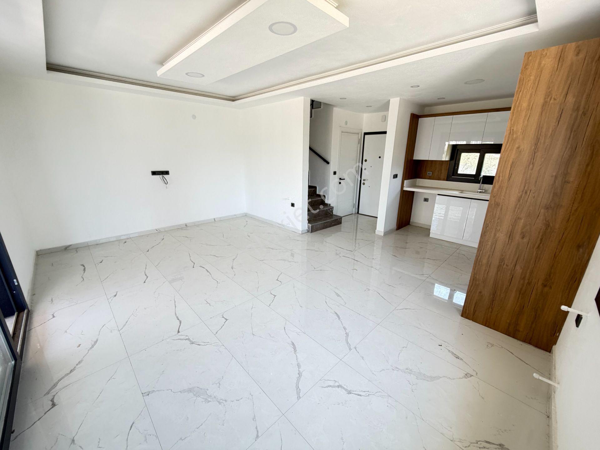 Seferihisar Doğanbey'de Denıze Yakın Satılık Genıs Bahcelı Sıfır 3+1 Villa - Görsel 18