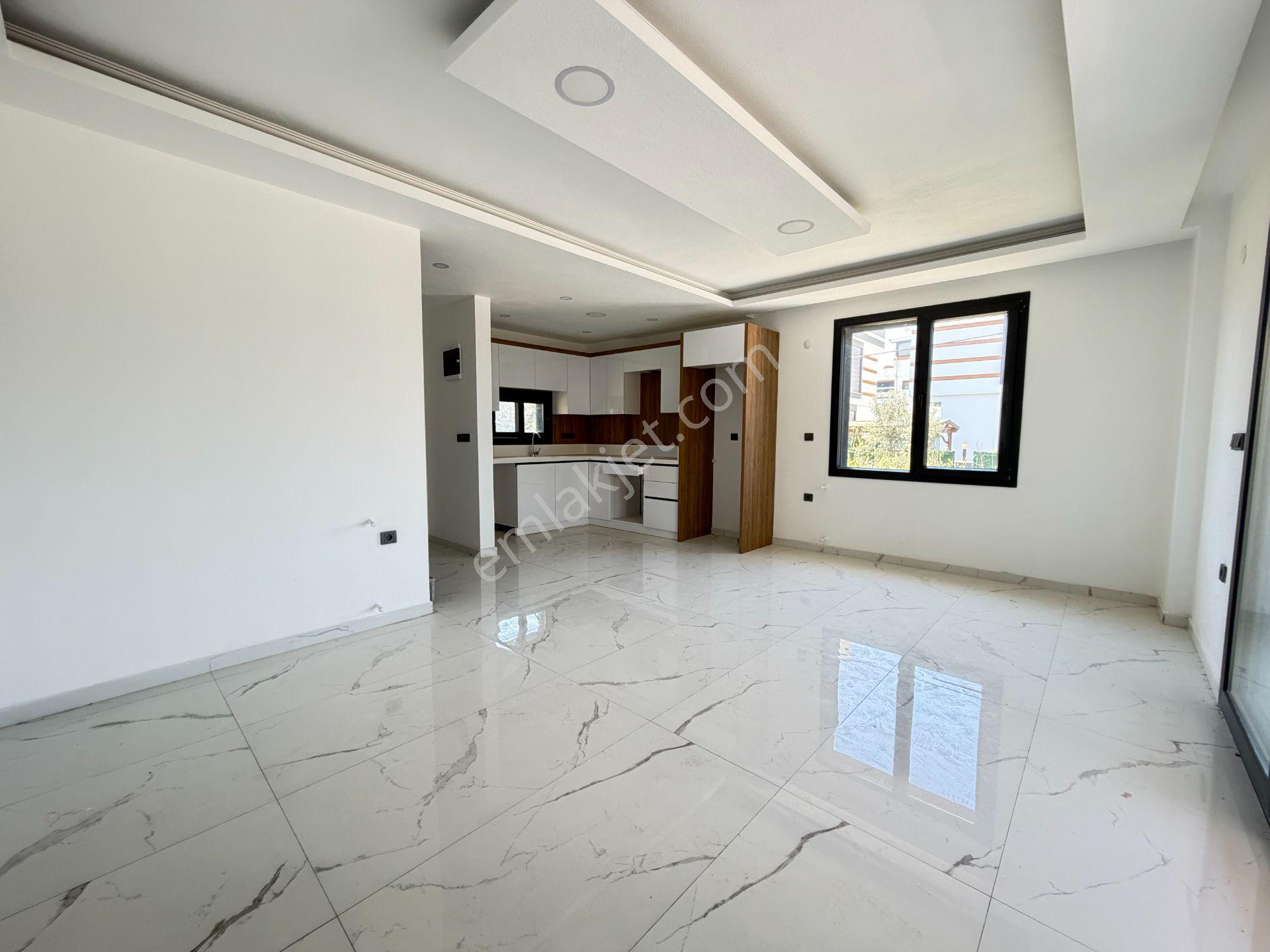 Seferihisar Doğanbey'de Denıze Yakın Satılık Genıs Bahcelı Sıfır 3+1 Villa - Görsel 15